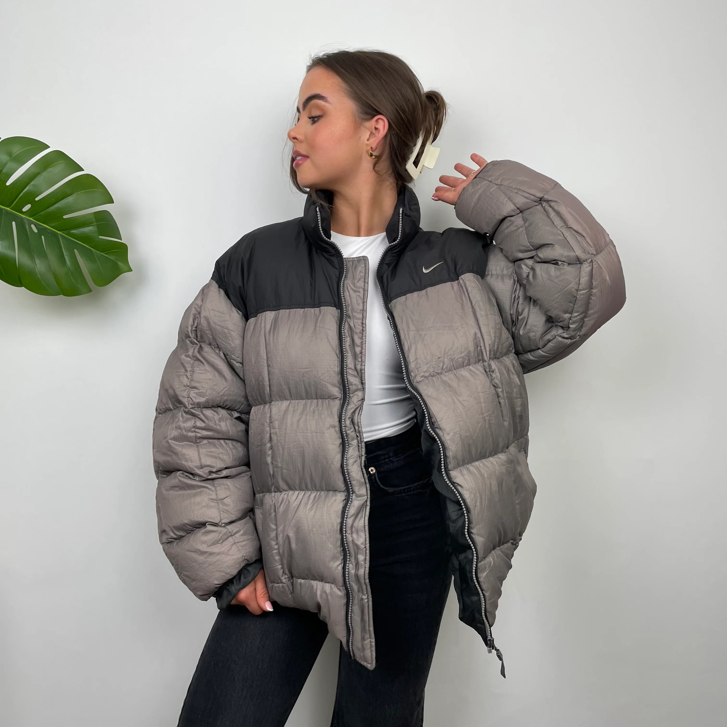 Nike RARE Grey Embroidered Swoosh Puffer Jacket (XL) - Image 3