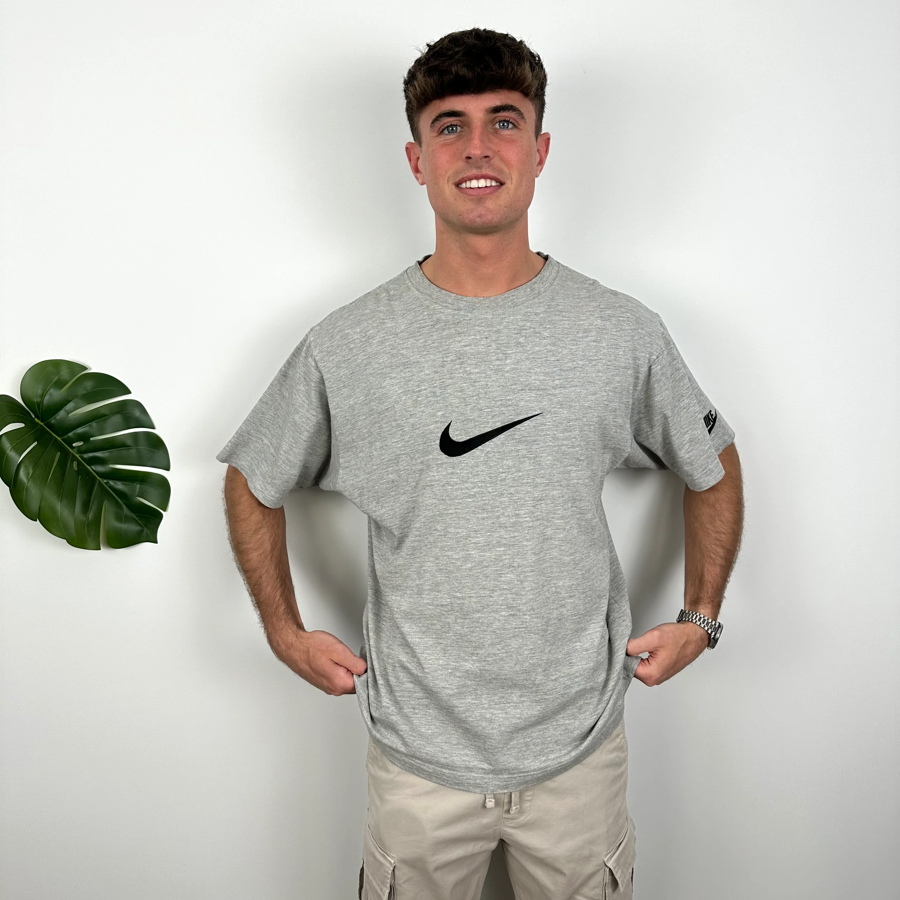 Nike RARE Grey Embroidered Swoosh T Shirt (M) - Image 3
