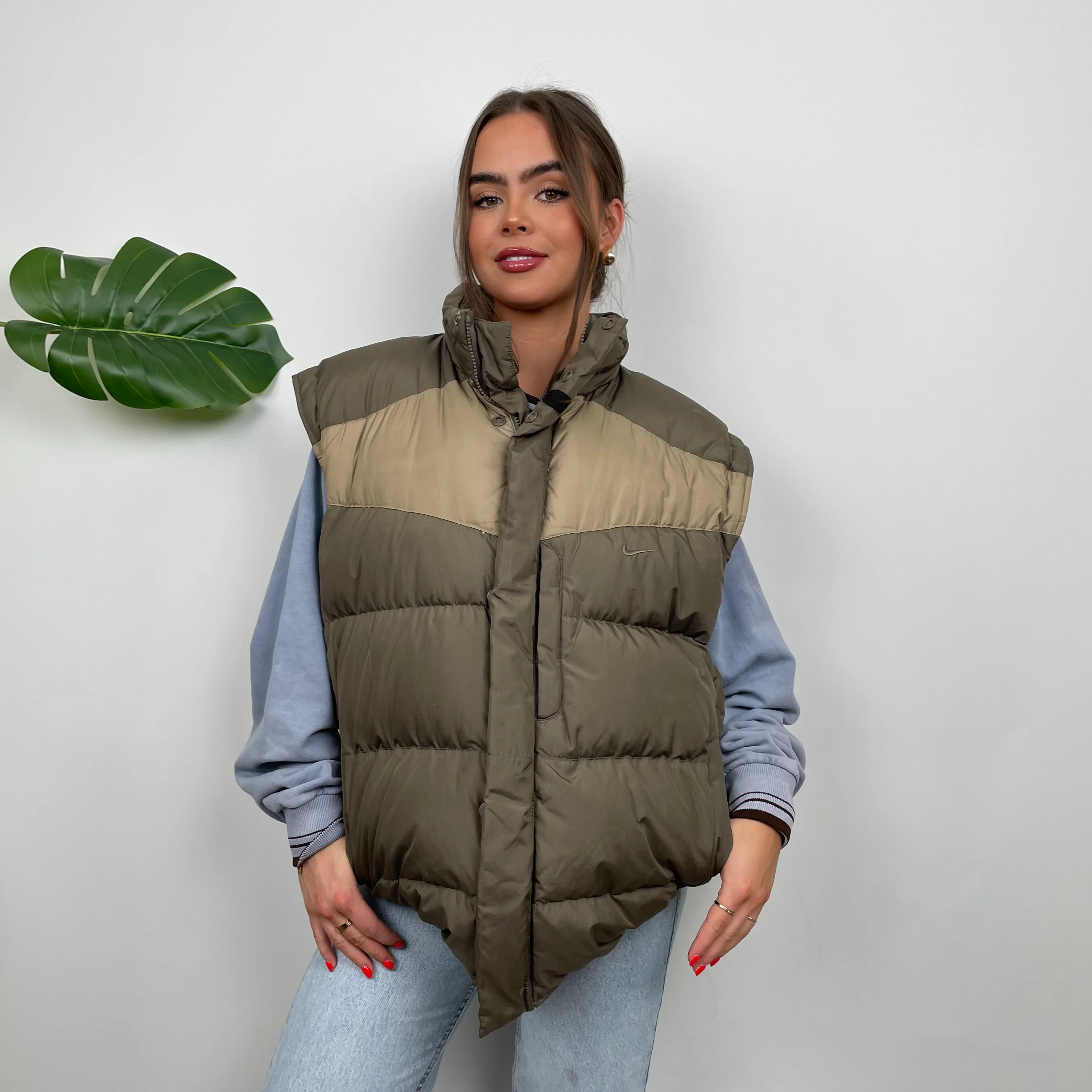 Nike RARE Khaki Embroidered Swoosh Puffer Gilet (M) - Image 10