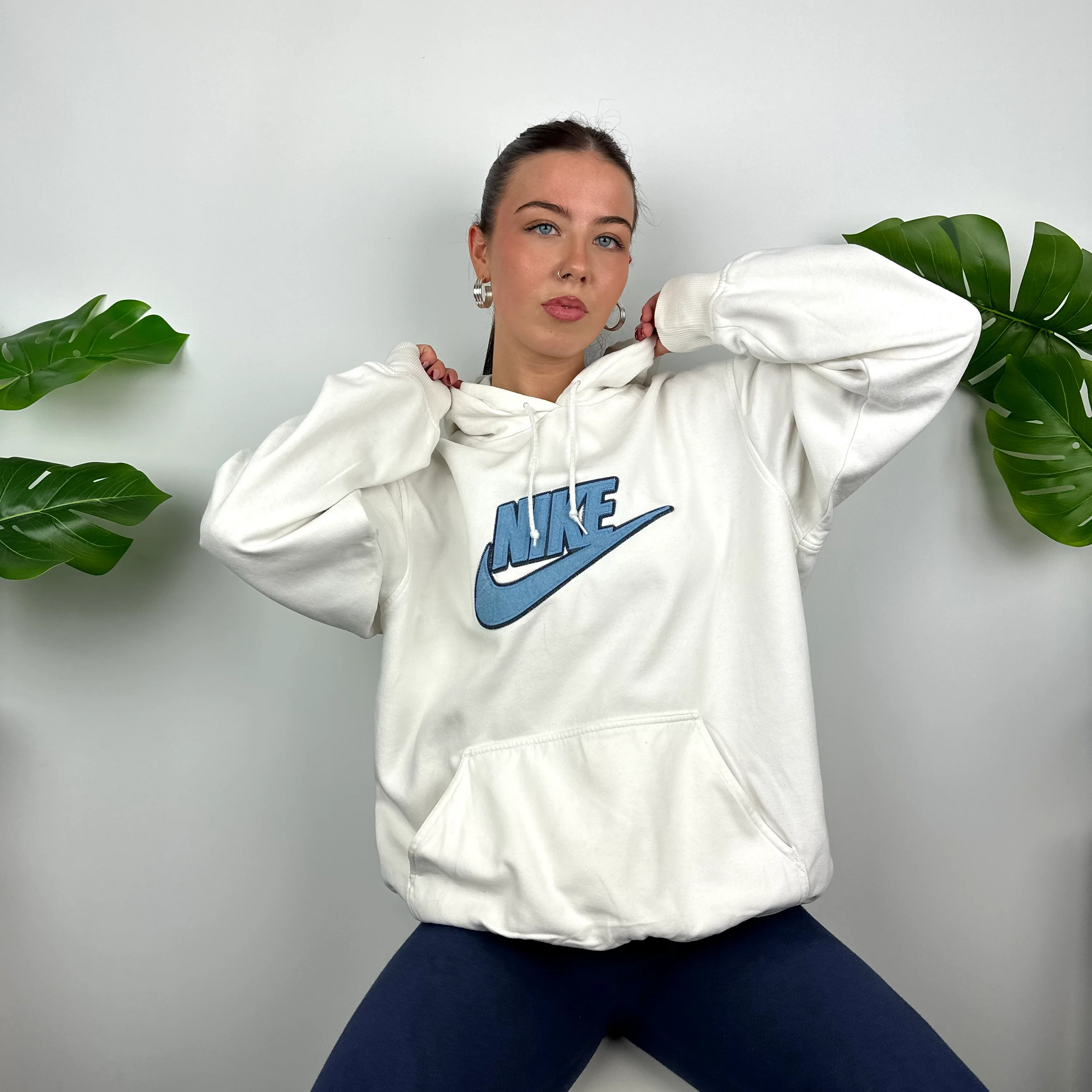 Nike RARE White Embroidered Spell Out Hoodie (L) - Image 7