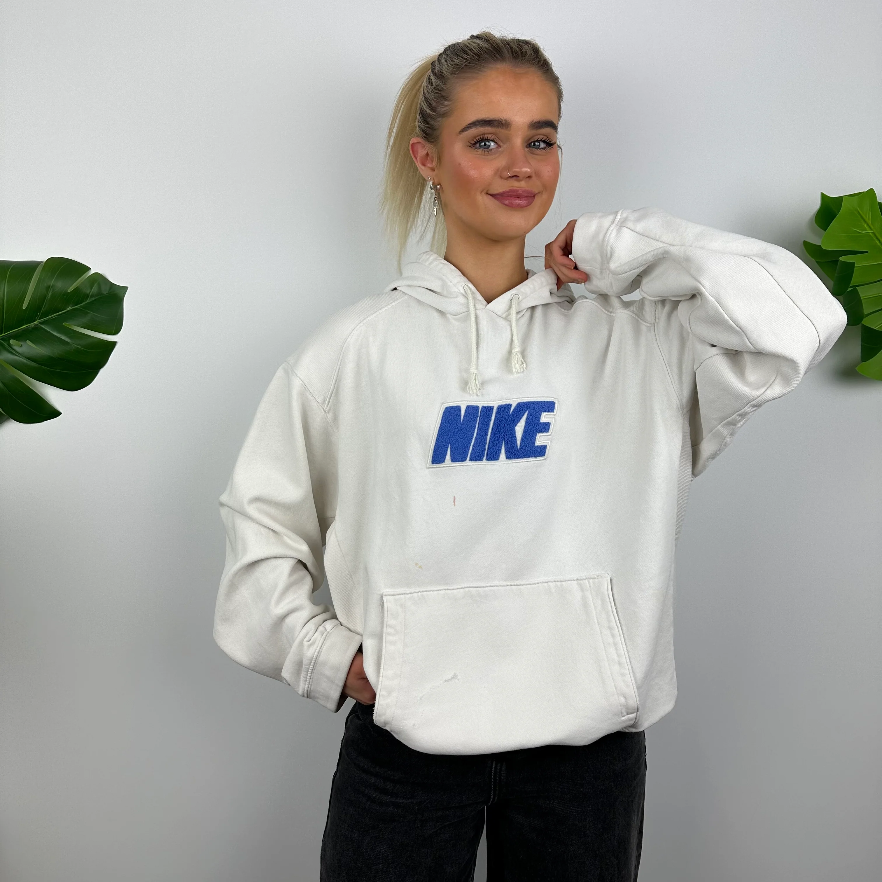 Nike RARE White Embroidered Spell Out Hoodie (L) - Image 7