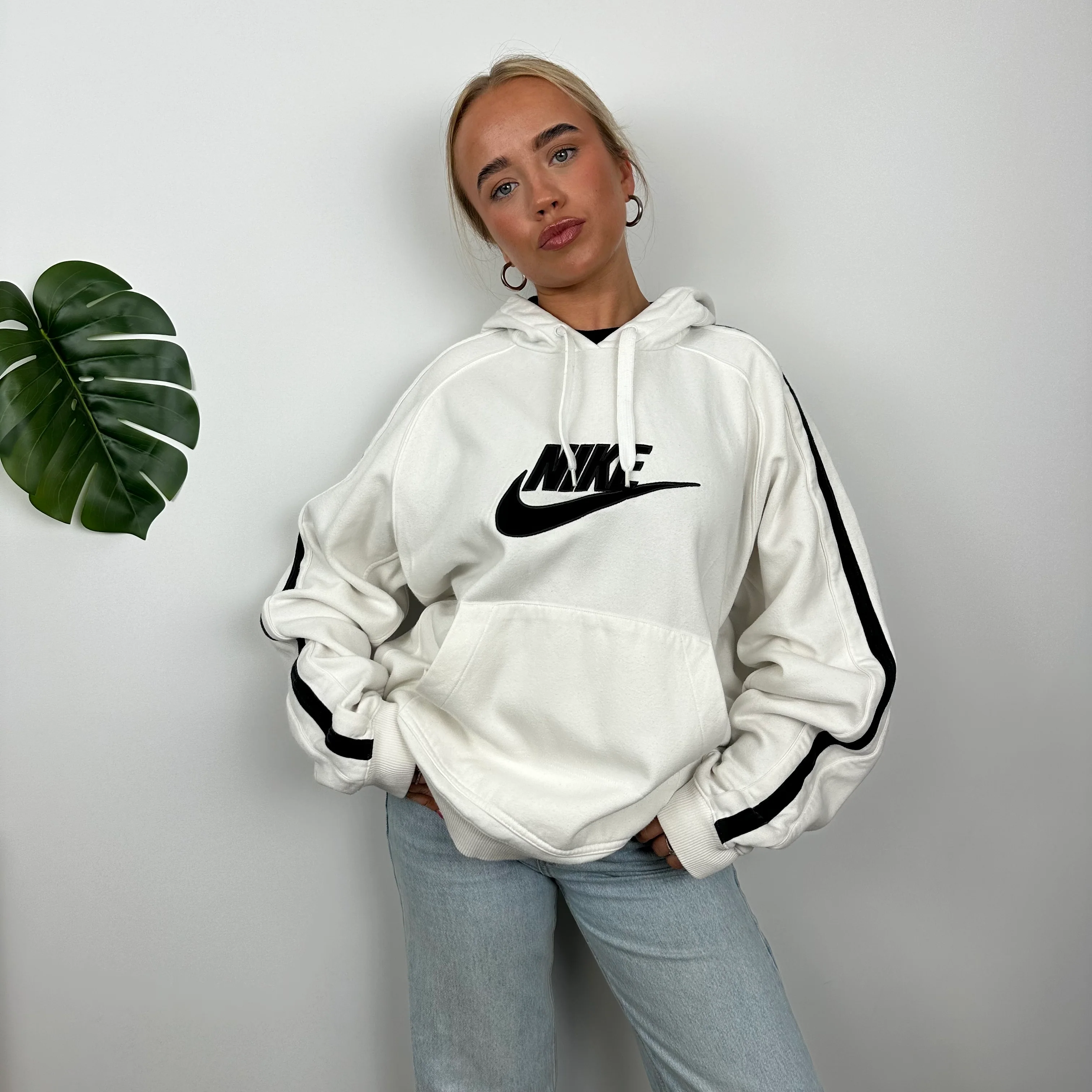 Nike RARE White Embroidered Spell out Hoodie (XL) - Image 2