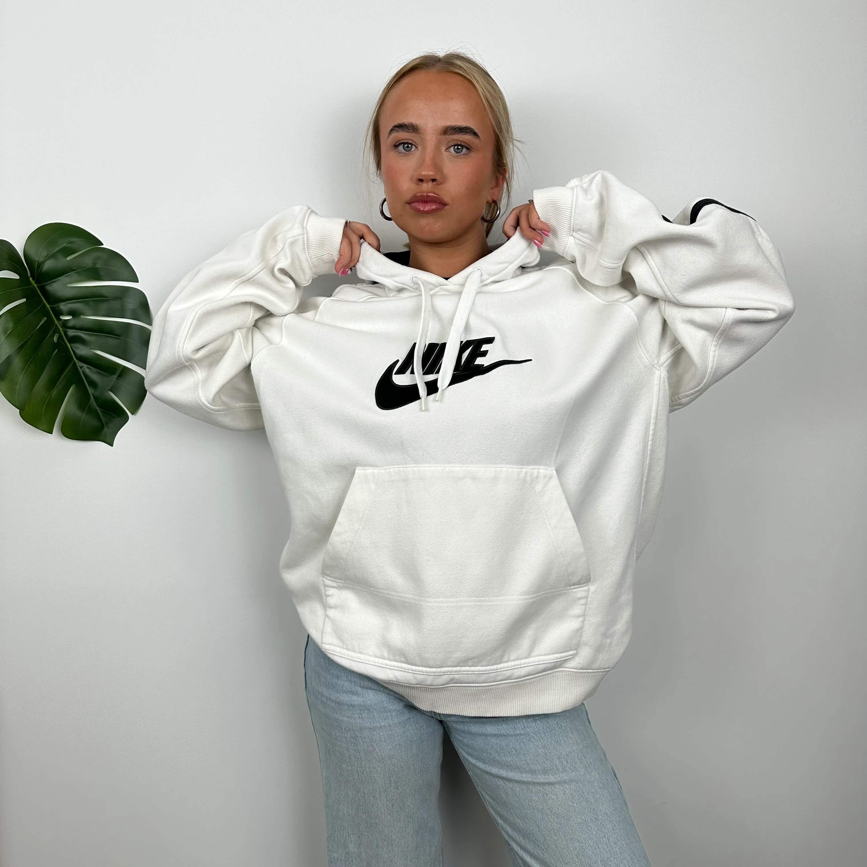 Nike RARE White Embroidered Spell out Hoodie (XL) - Image 3