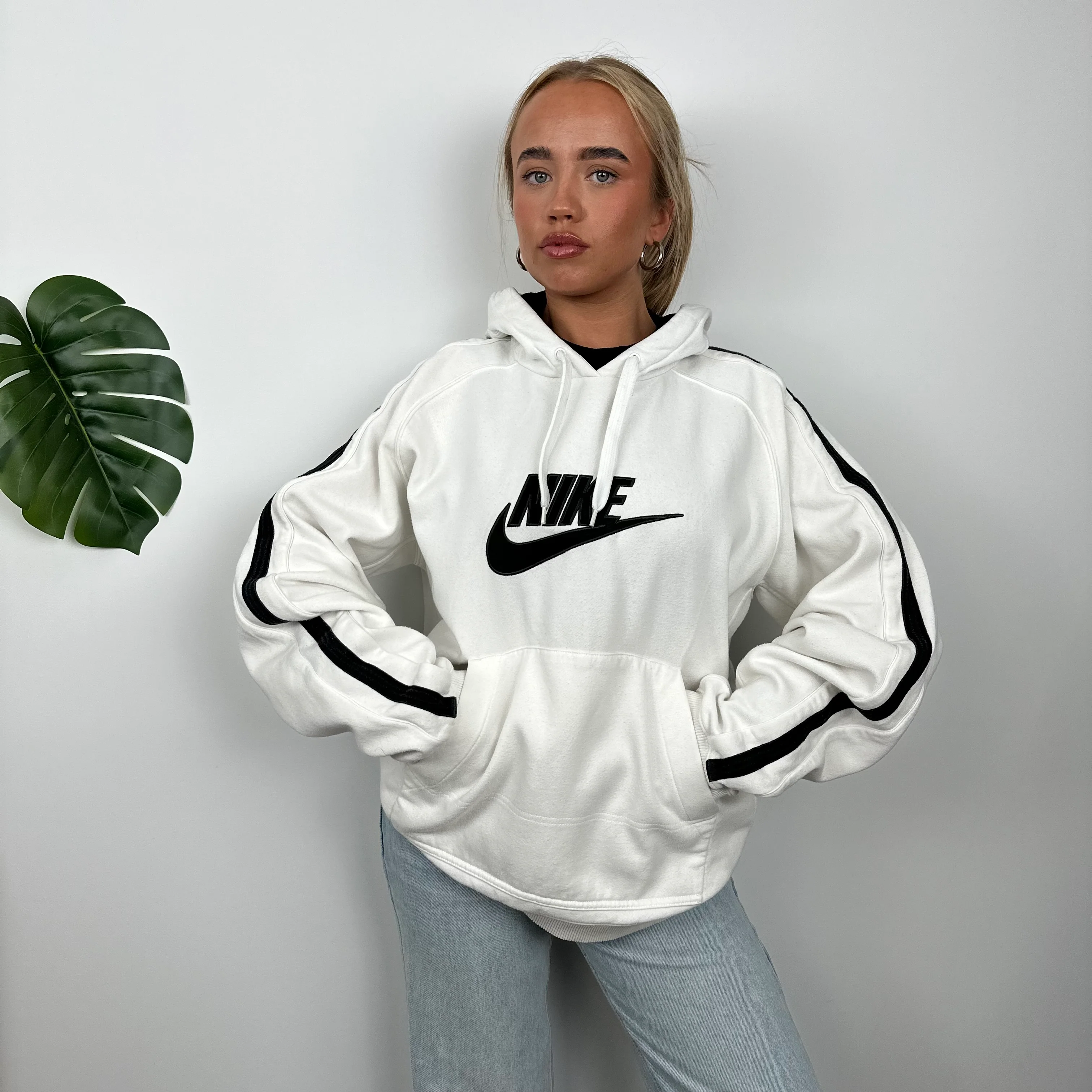 Nike RARE White Embroidered Spell out Hoodie (XL) - Image 4