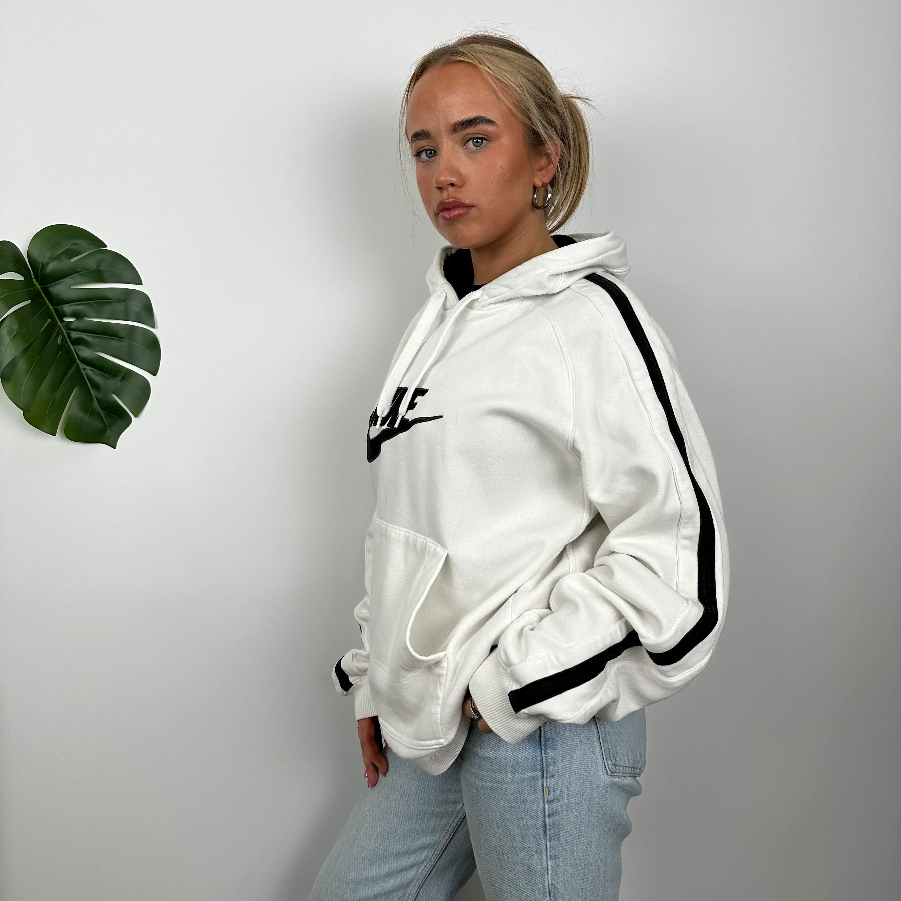 Nike RARE White Embroidered Spell out Hoodie (XL) - Image 5