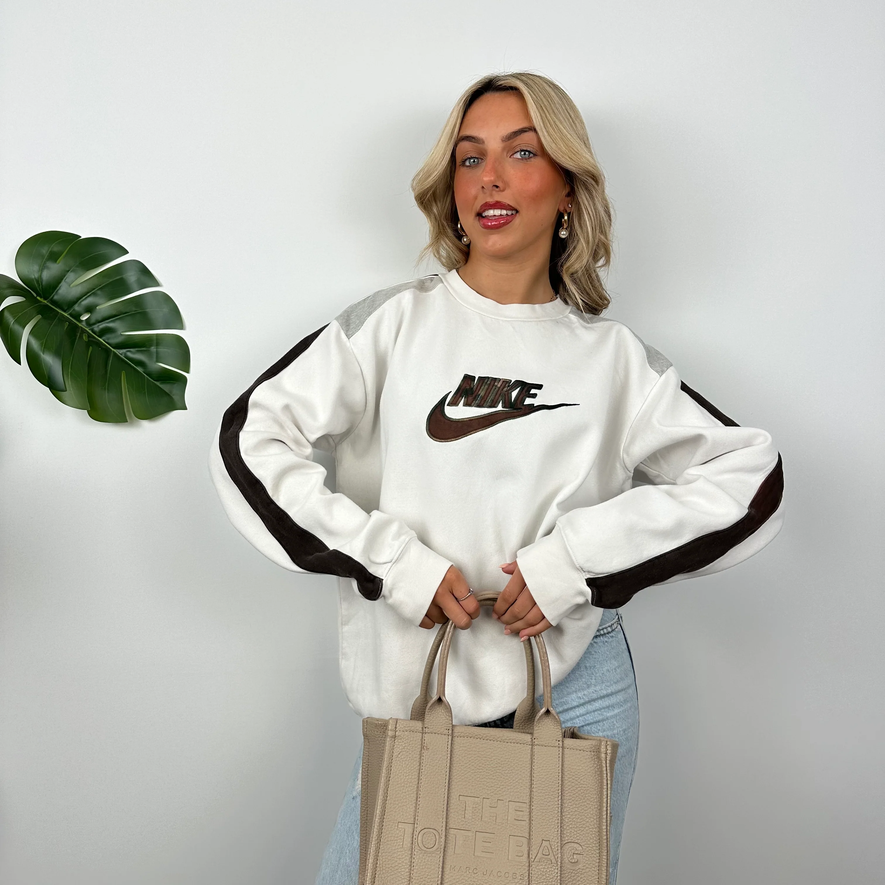 Nike RARE White Embroidered Spell Out Sweatshirt (S) - Image 4