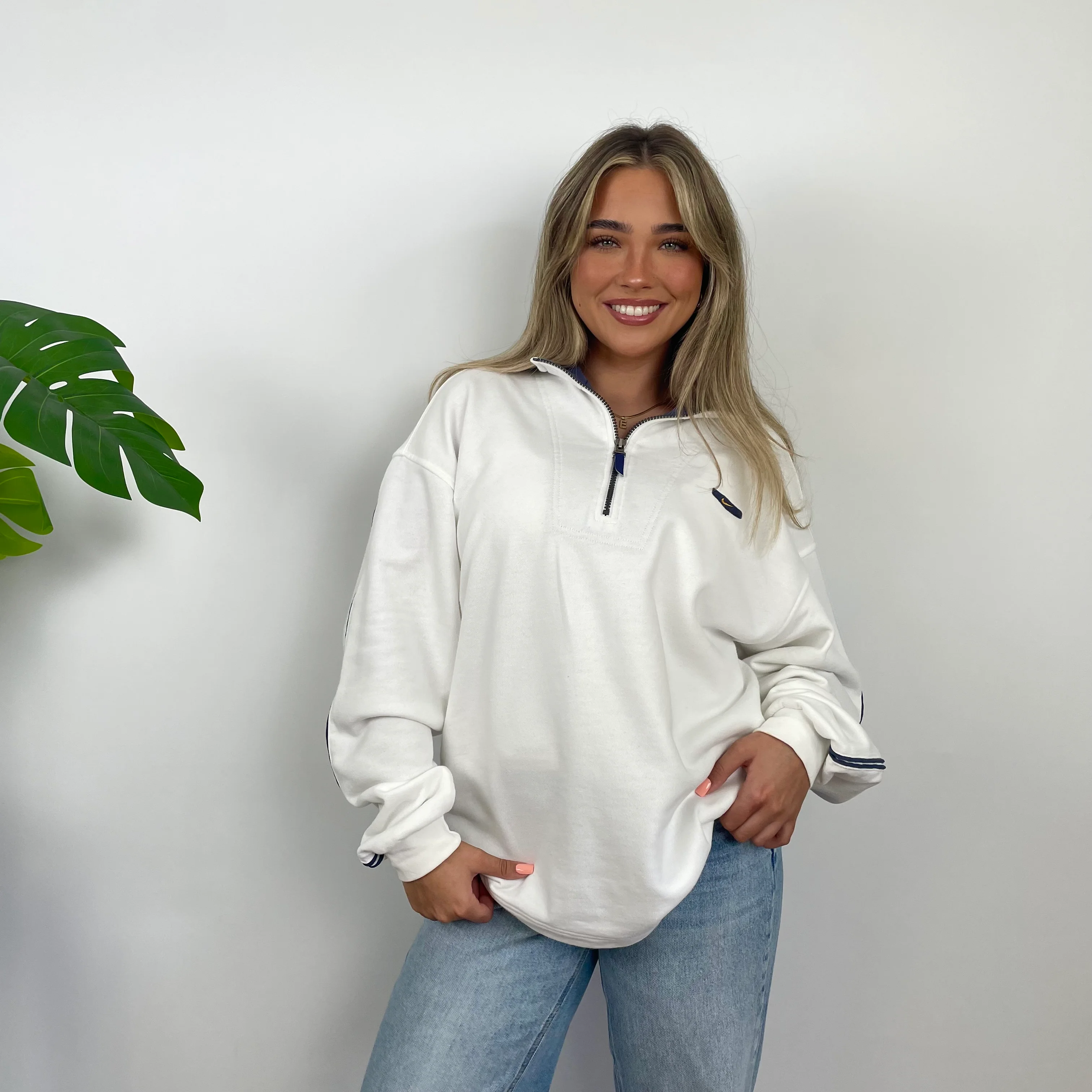 Nike RARE White Embroidered Swoosh Quarter Zip Sweatshirt (L) - Image 5