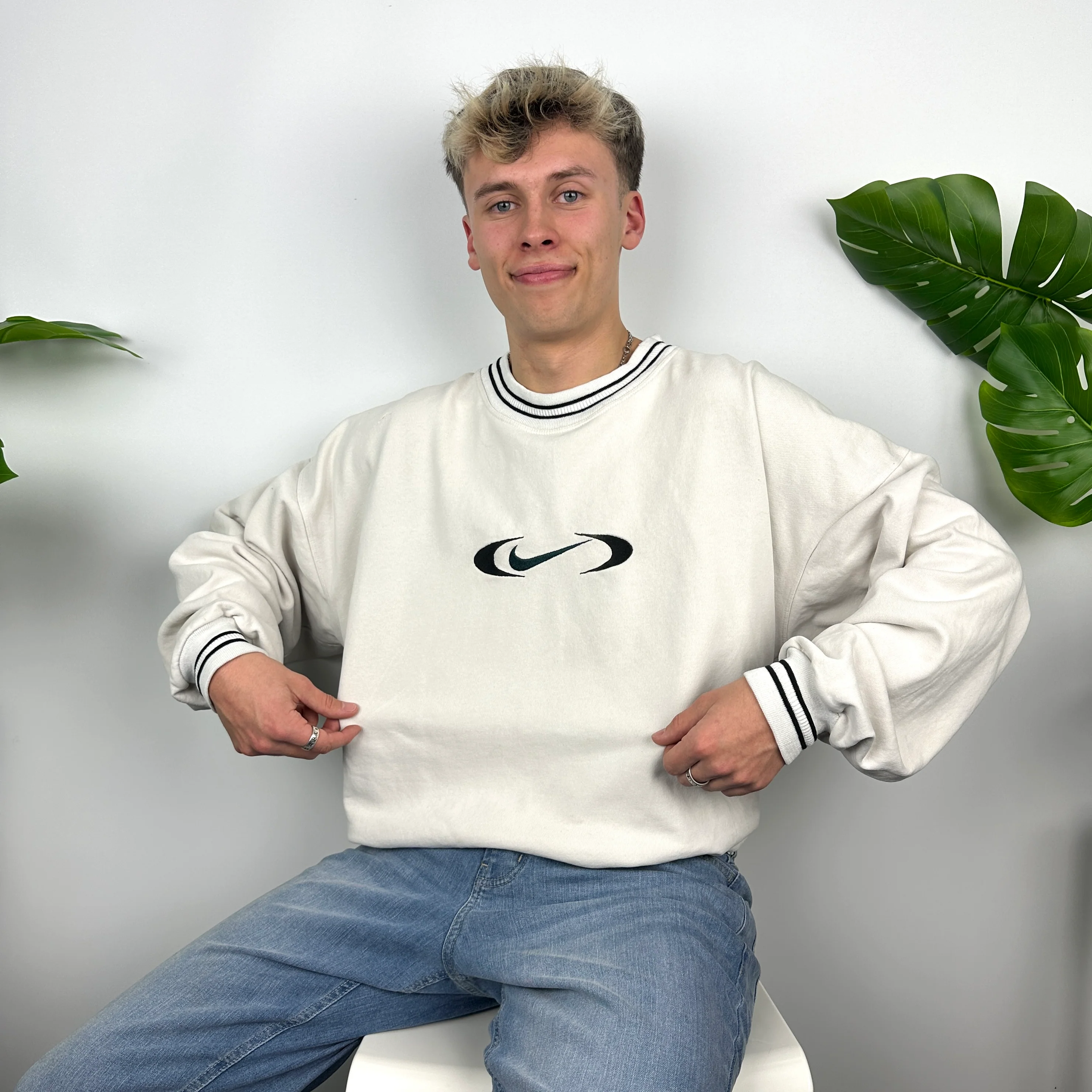 Nike RARE White Embroidered Swoosh Sweatshirt (XL) - Image 3