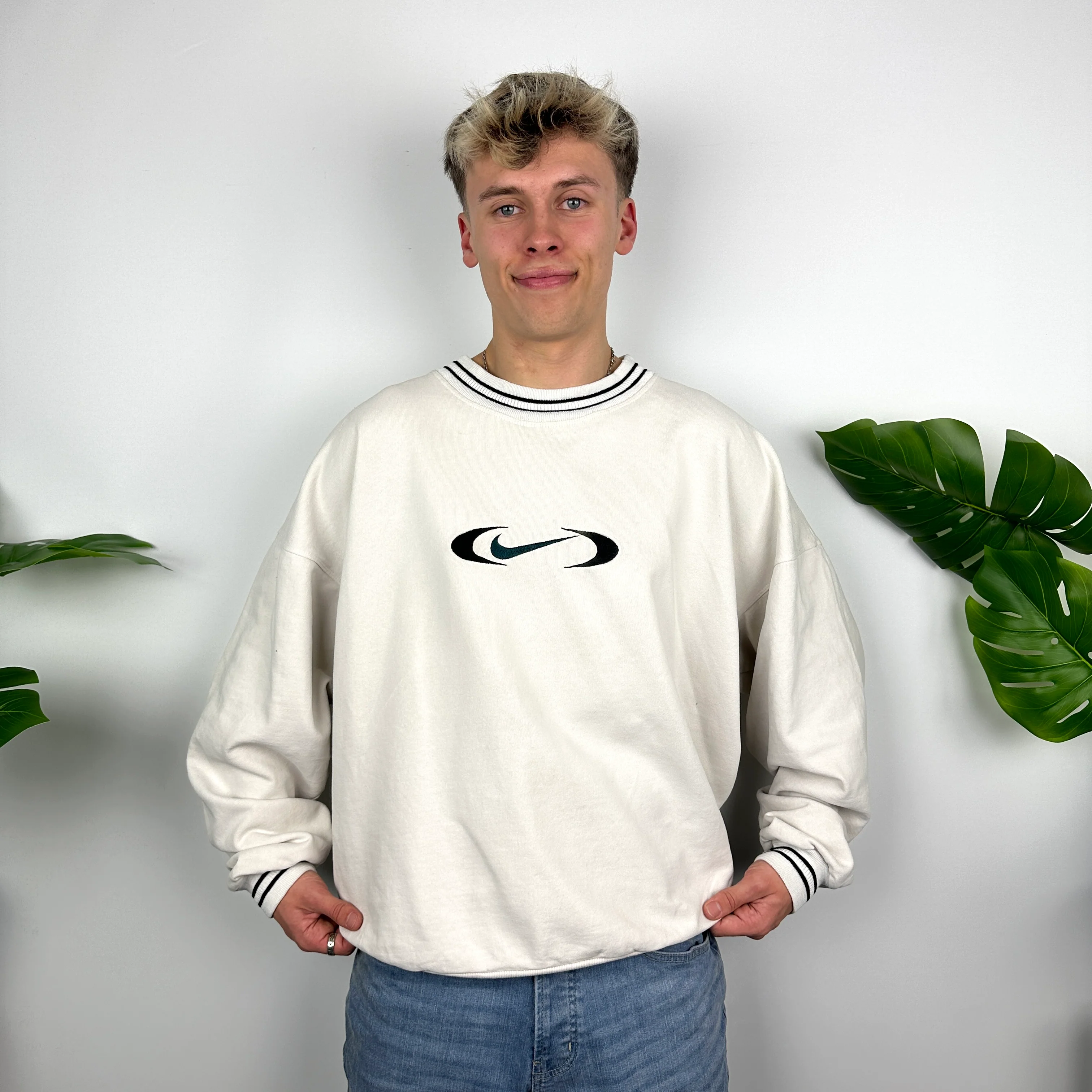 Nike RARE White Embroidered Swoosh Sweatshirt (XL) - Image 4