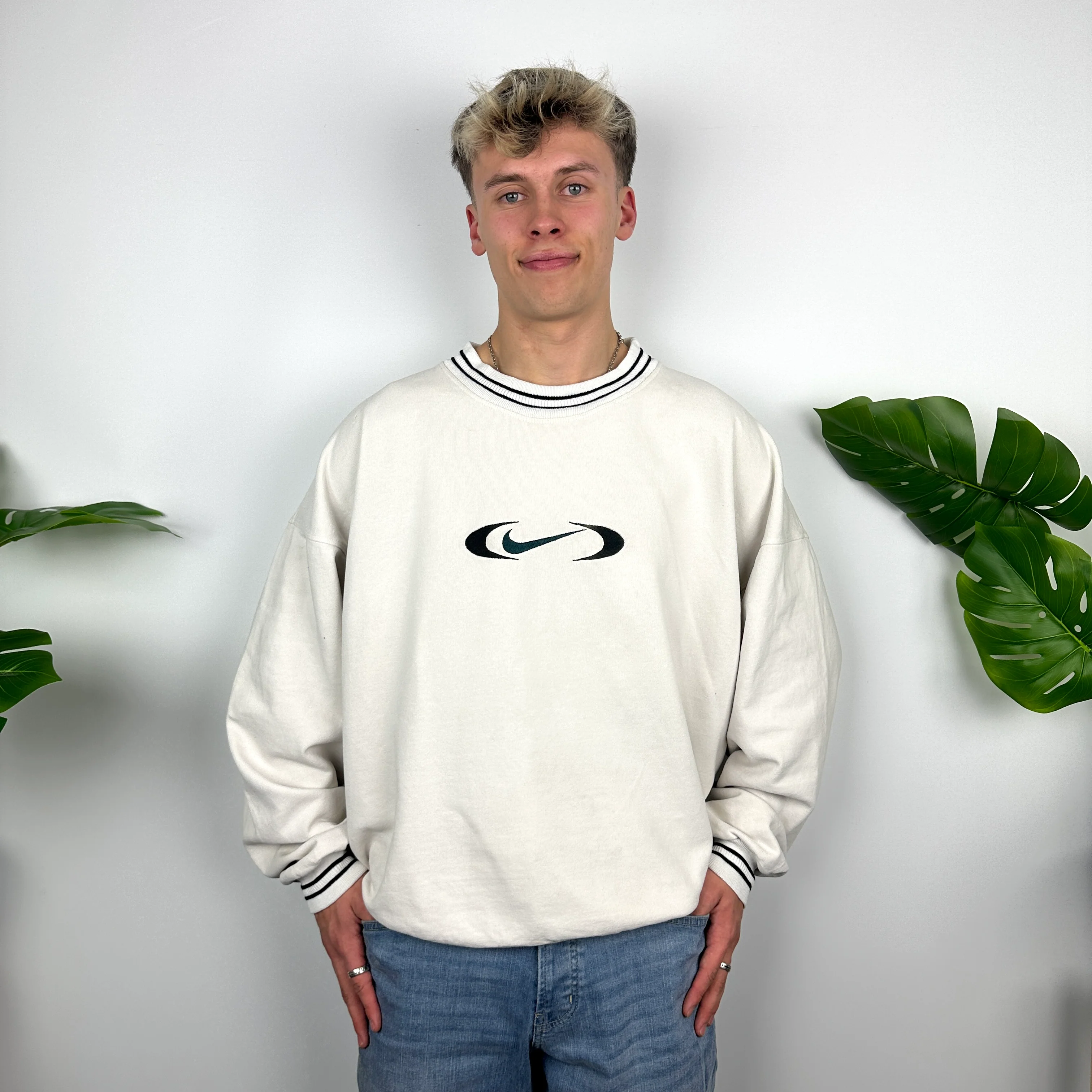 Nike RARE White Embroidered Swoosh Sweatshirt (XL) - Image 5