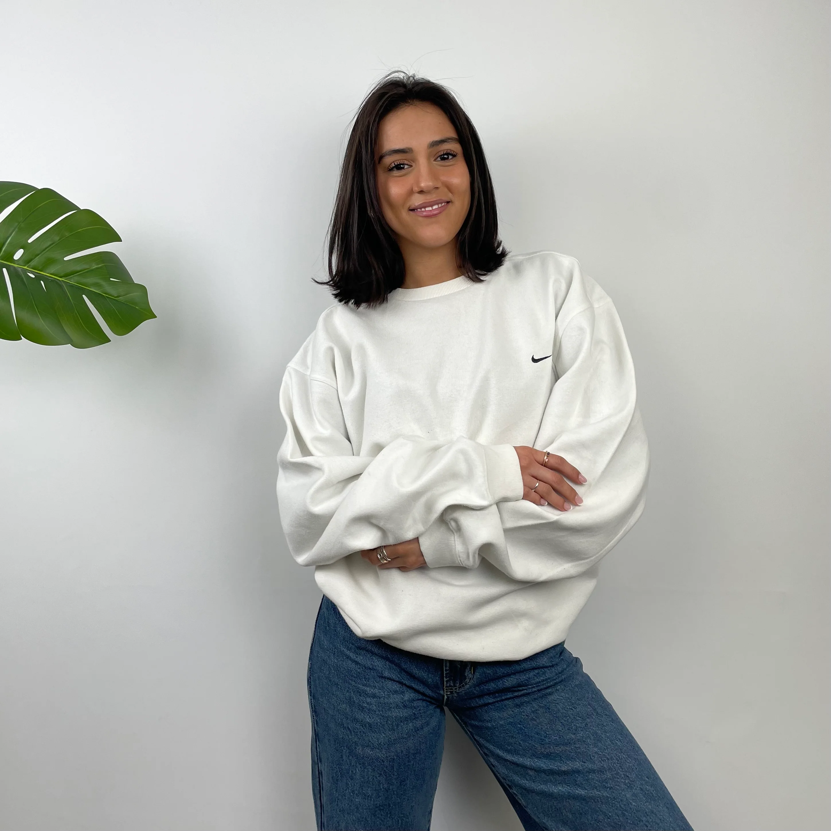 Nike RARE White Embroidered Swoosh Sweatshirt (L) - Image 5