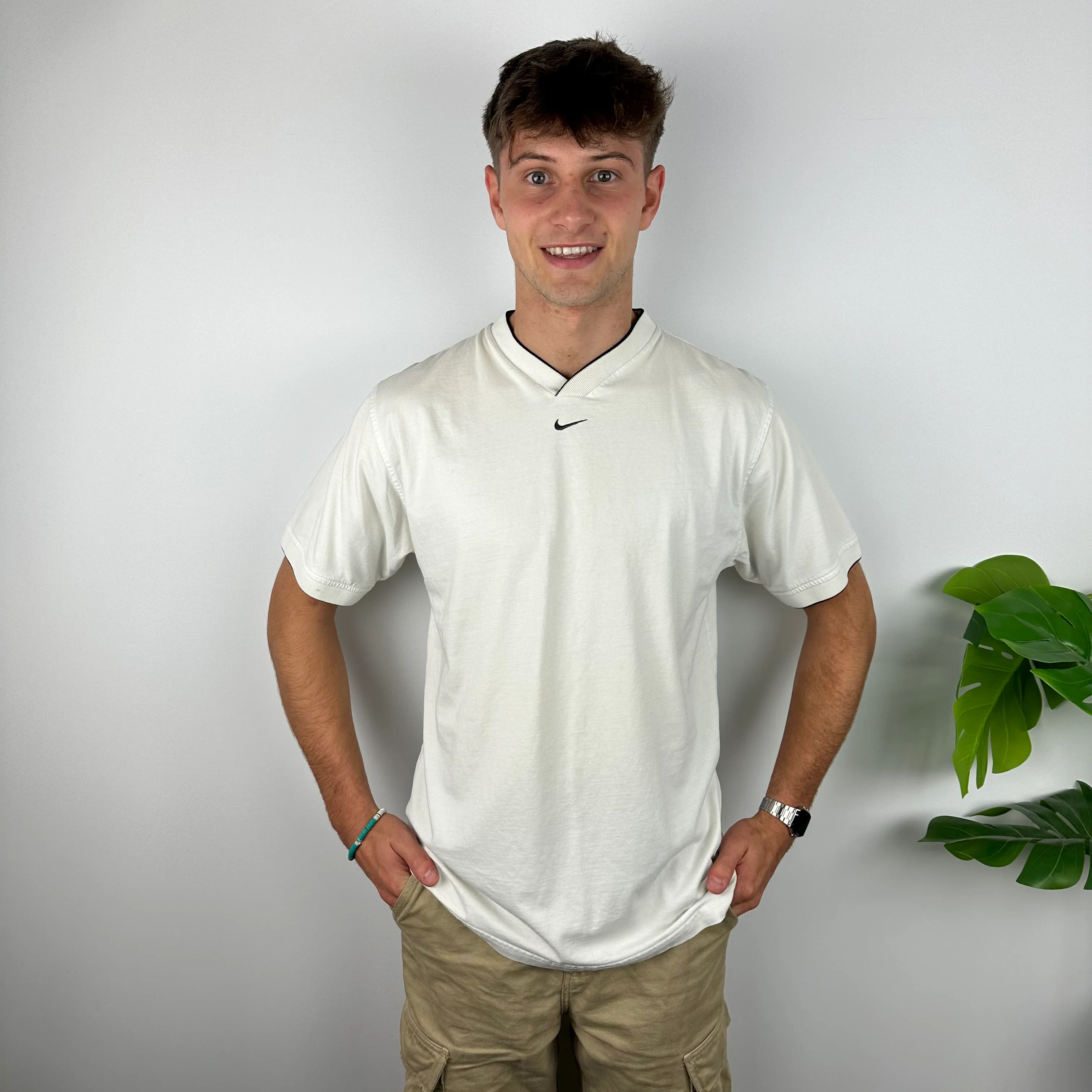 Nike White Embroidered Swoosh T Shirt (L) - Image 6