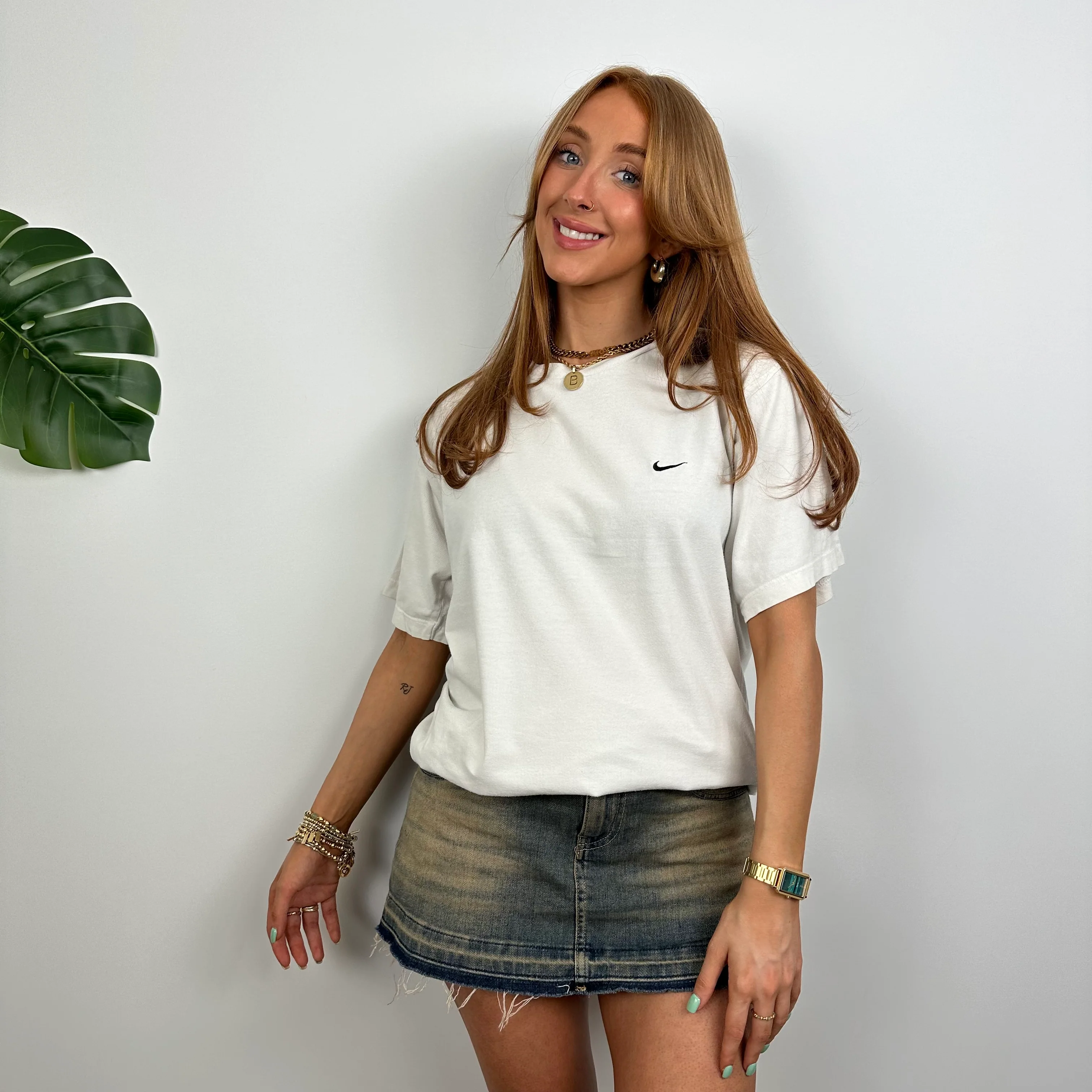 Nike RARE White Embroidered Swoosh T Shirt (M) - Image 4