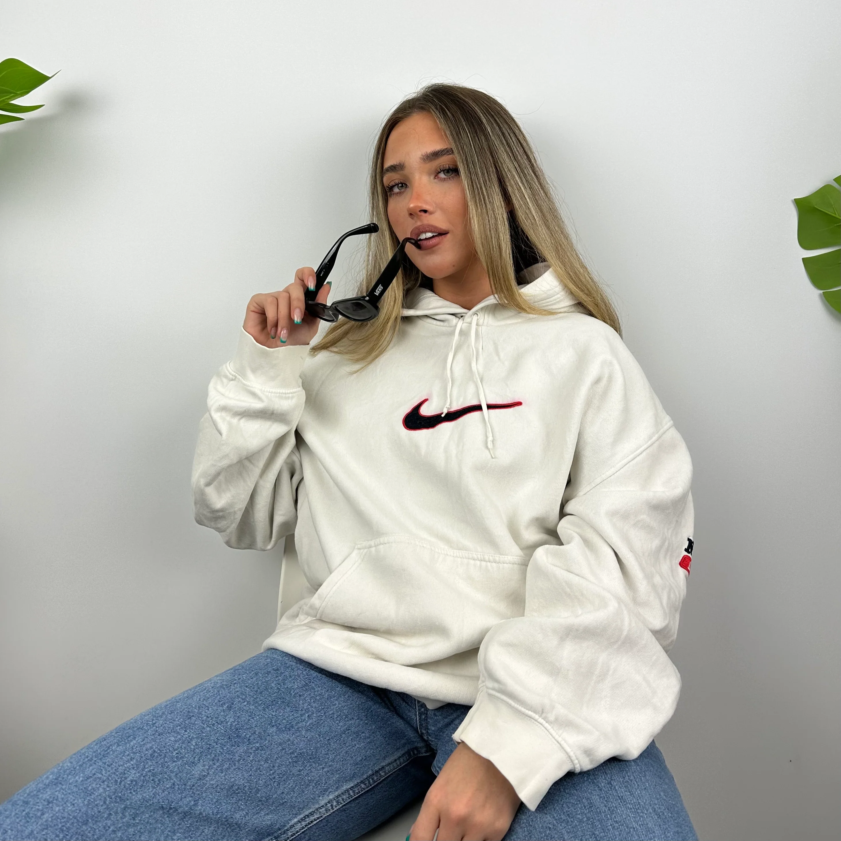 Nike RARE White Embroidered Swoosh Hoodie (L) - Image 2
