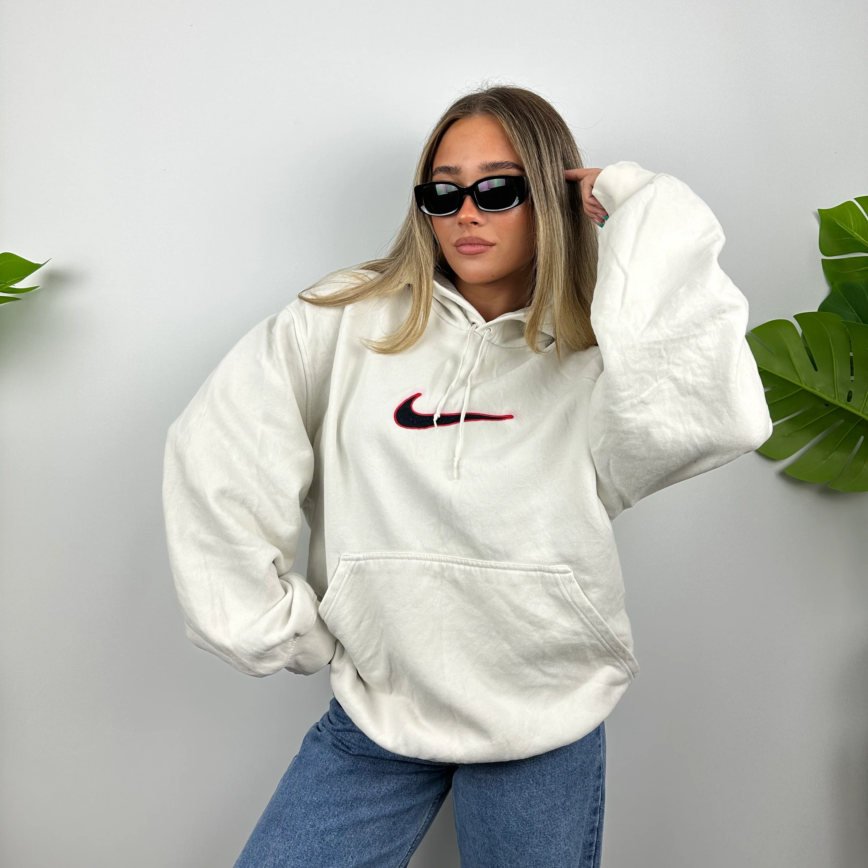 Nike RARE White Embroidered Swoosh Hoodie (L) - Image 7