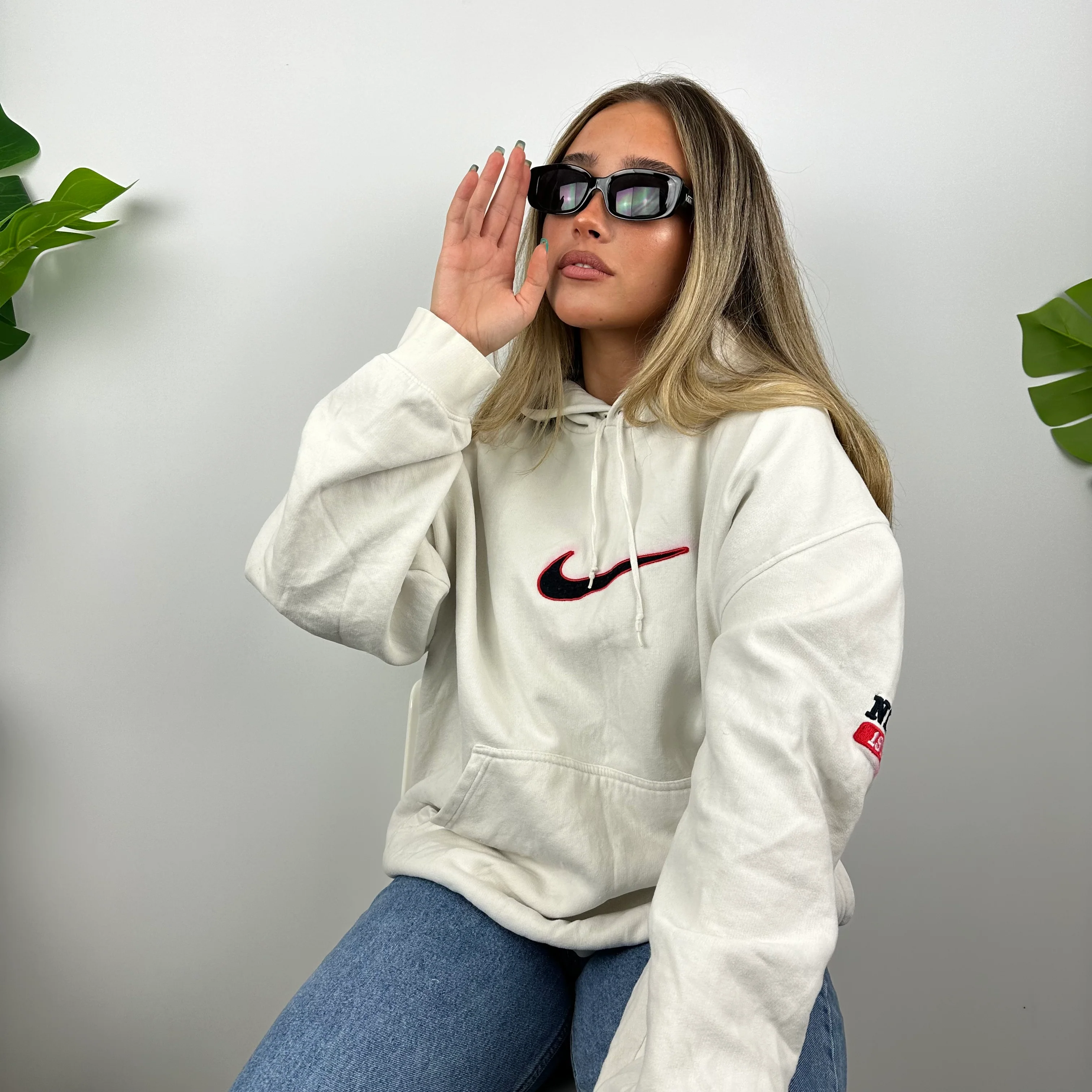 Nike RARE White Embroidered Swoosh Hoodie (L) - Image 9