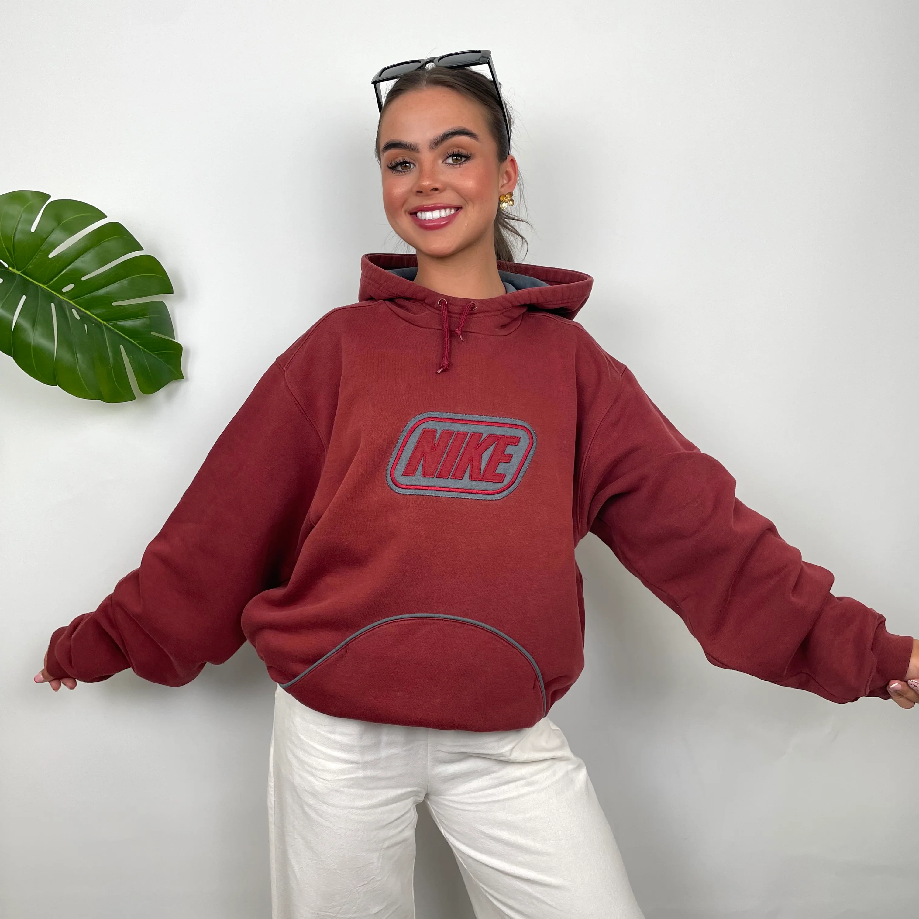 Nike Red Embroidered Spell Out Hoodie (M) - Image 2