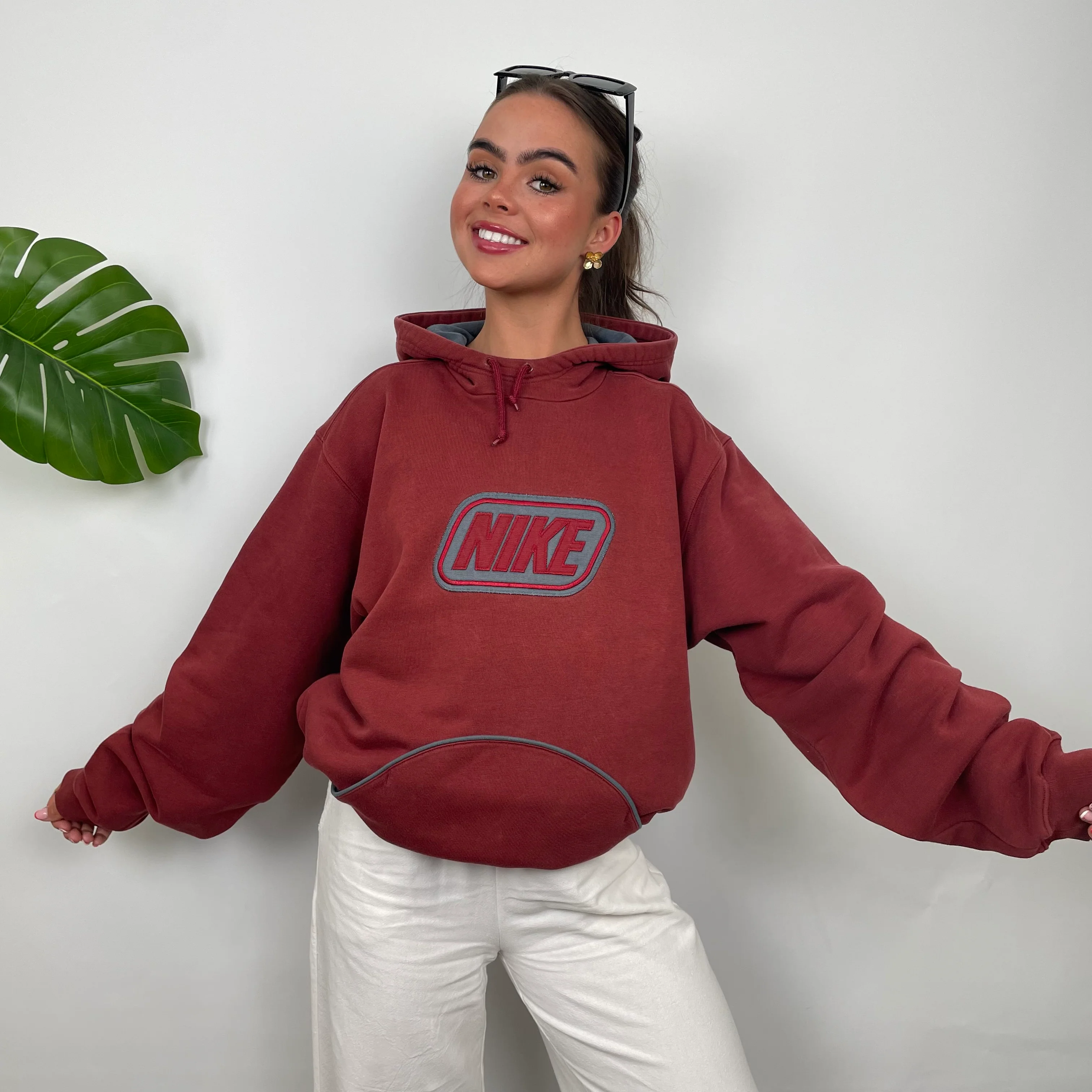 Nike Red Embroidered Spell Out Hoodie (M) - Image 3