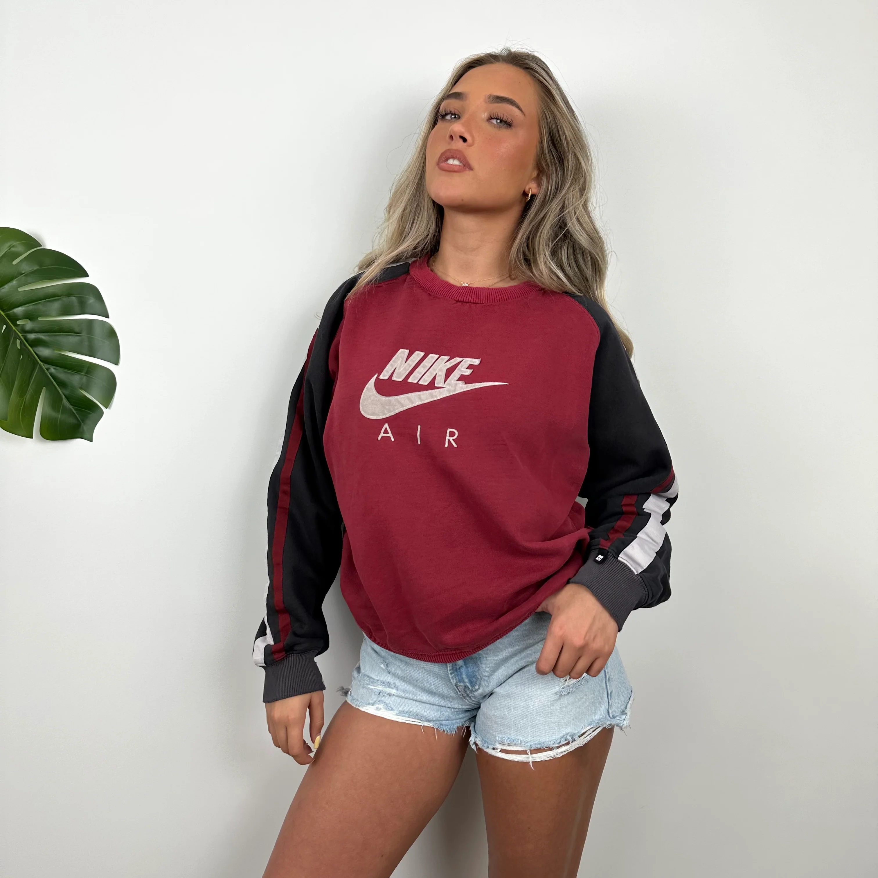 Nike Red Embroidered Spell Out Sweatshirt (M) - Image 3
