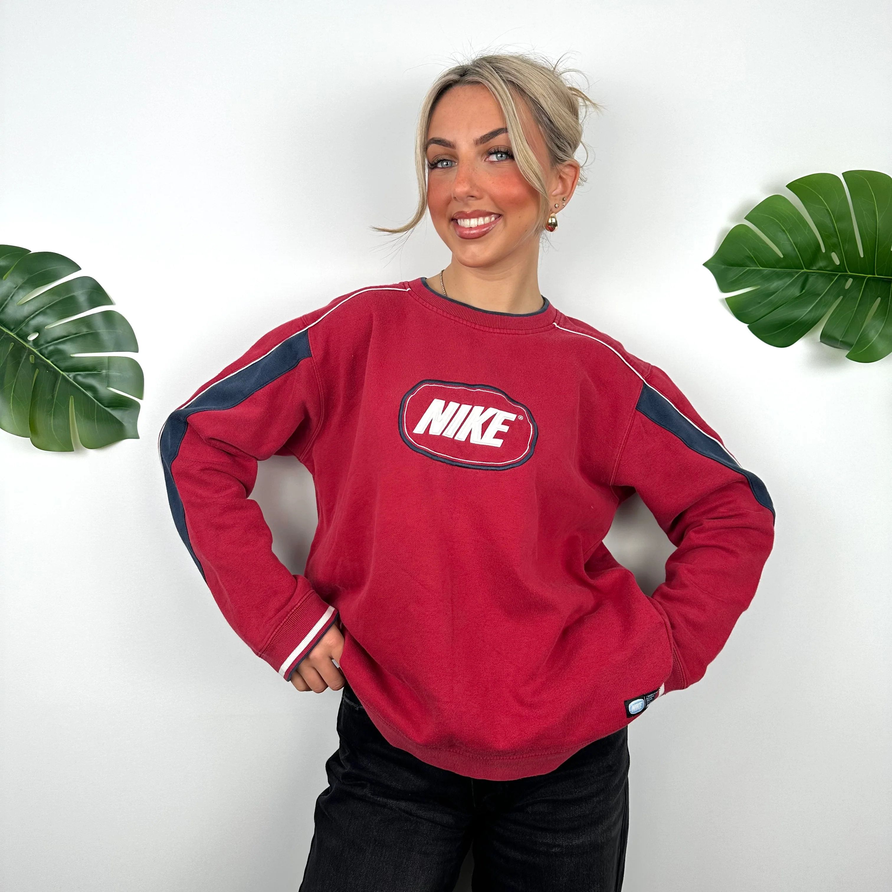 Nike Red Embroidered Spell Out Sweatshirt (M) - Image 4