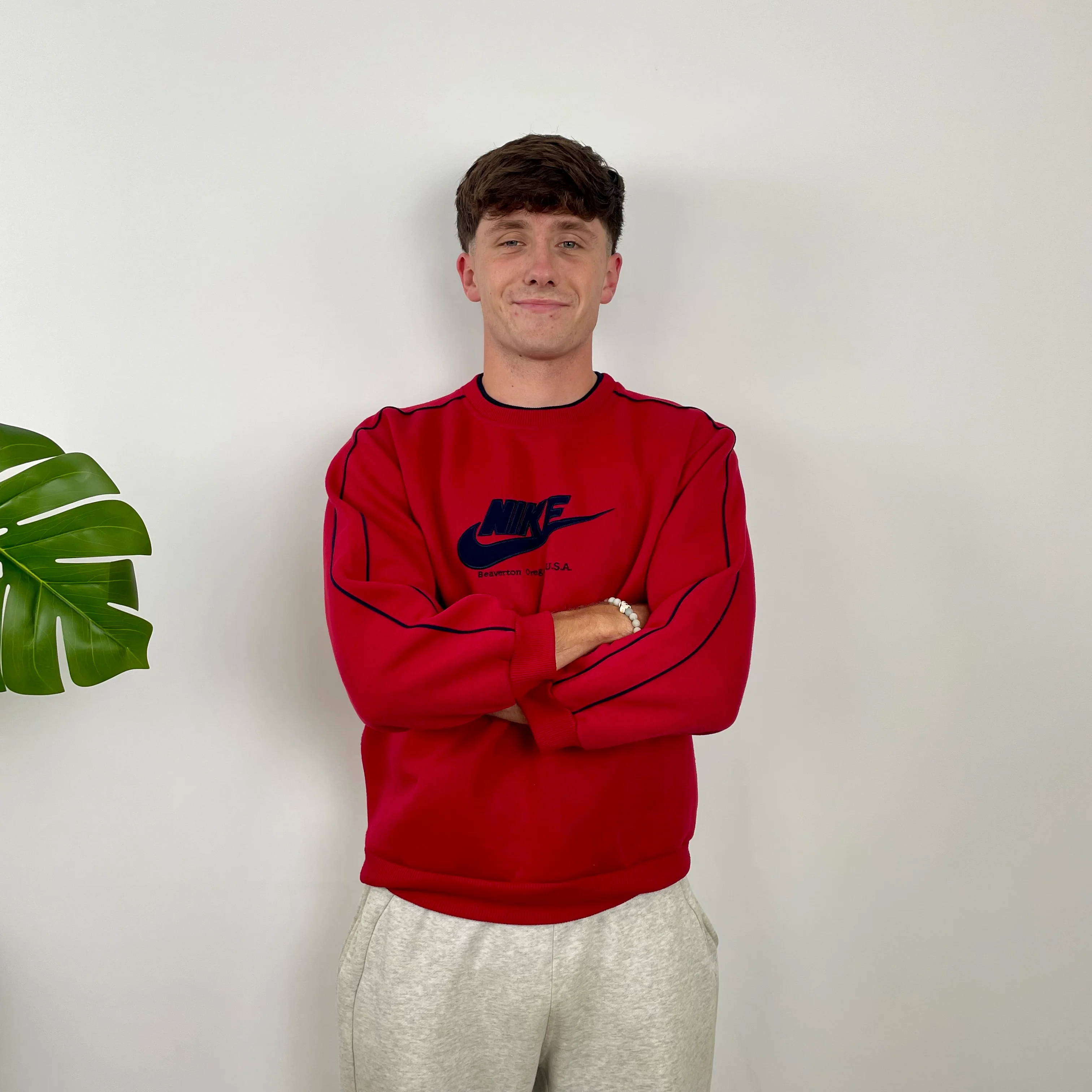 Nike Red Embroidered Spell Out Sweatshirt (S) - Image 8