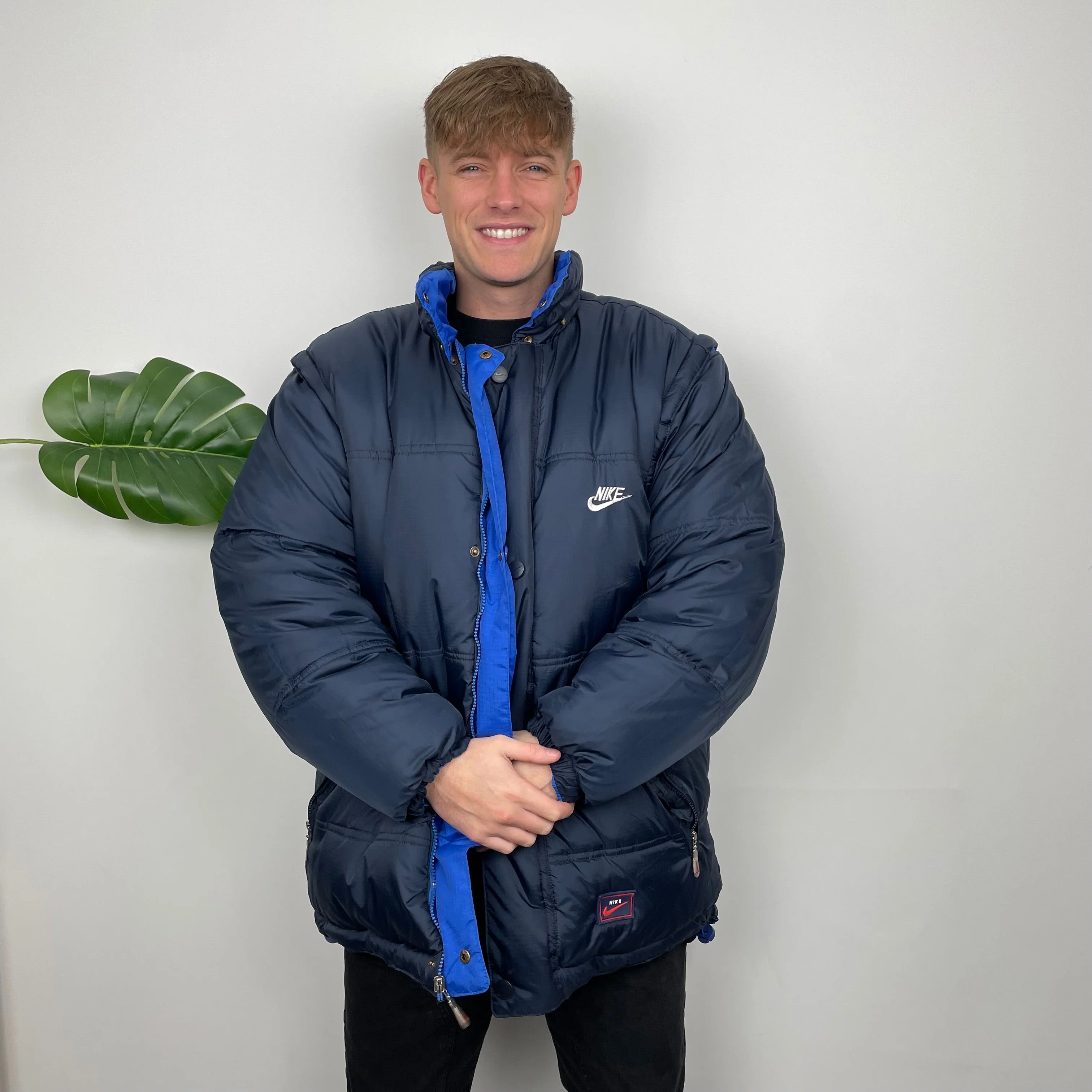 Nike Reversible Embroidered Swoosh Puffer Jacket (XXL) - Image 4