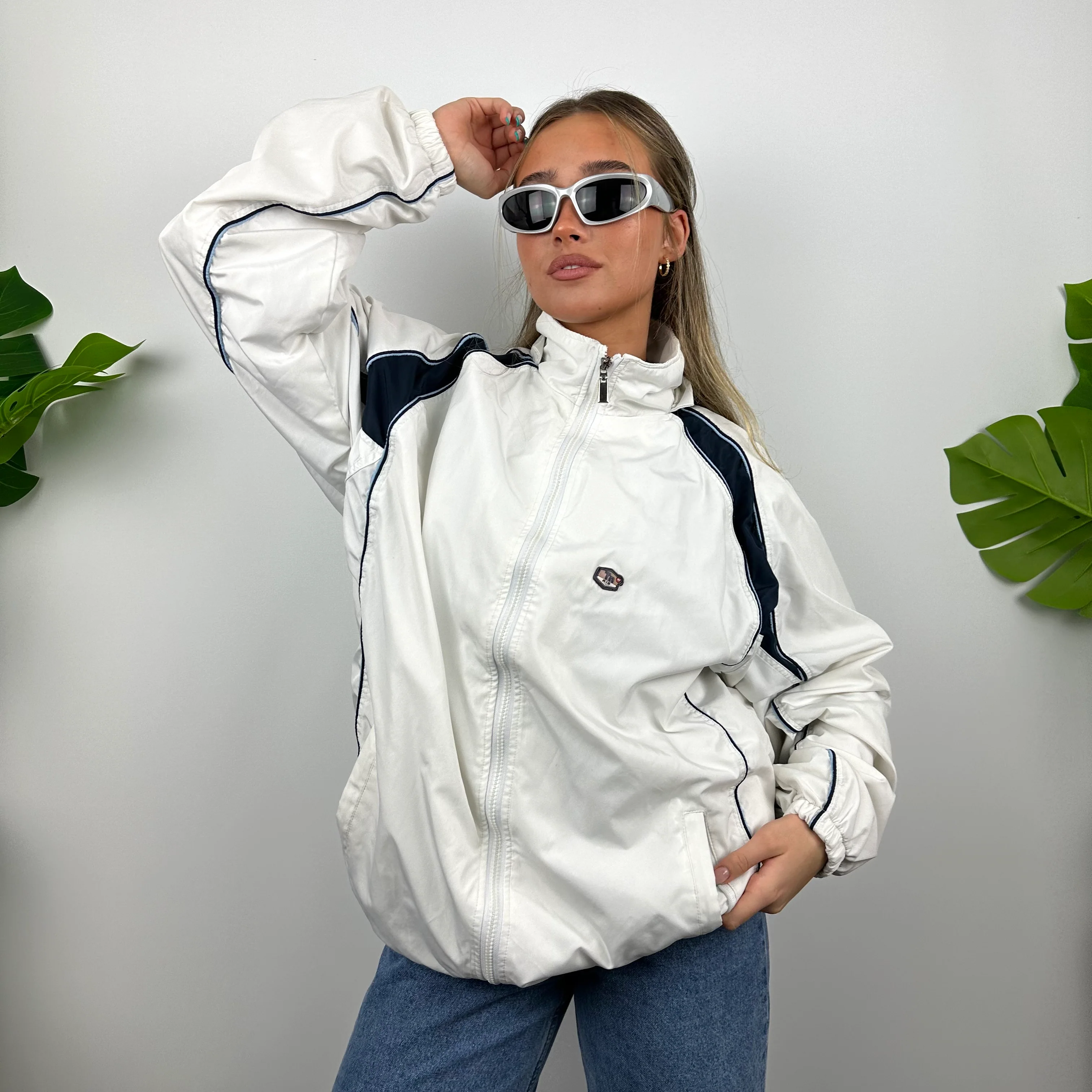 Nike TN Air White Zip Up Jacket (XXL) - Image 2