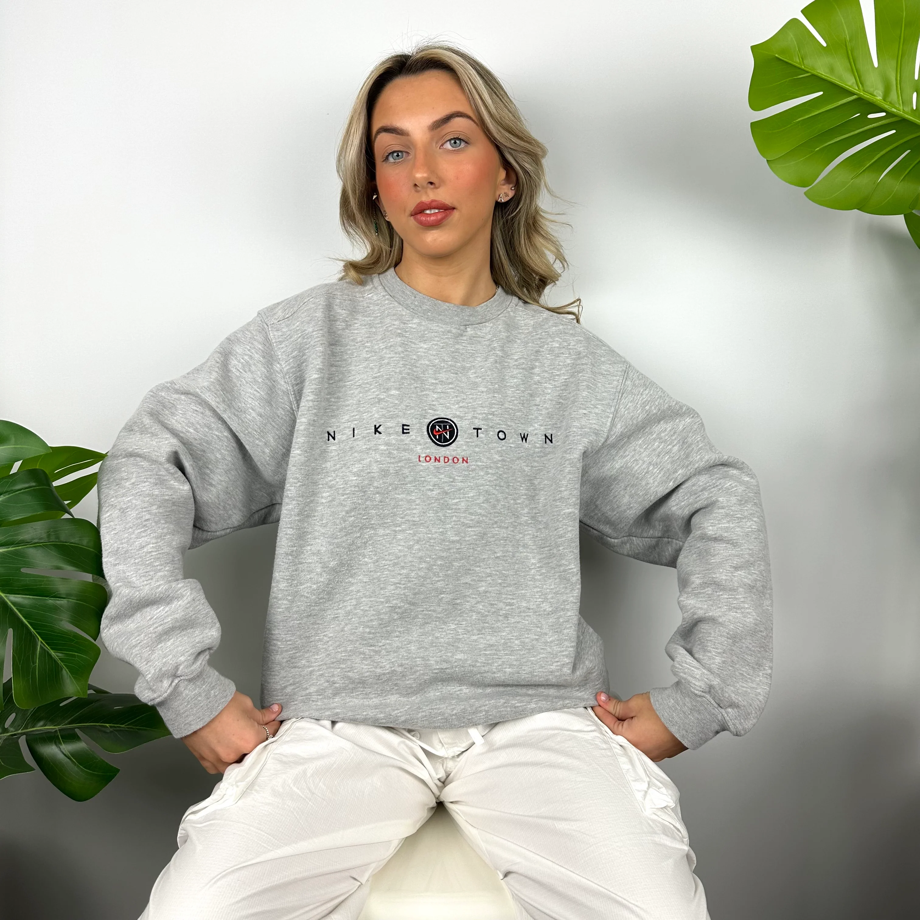 Nike Town London Grey Embroidered Spell Out Sweatshirt (M) - Image 10