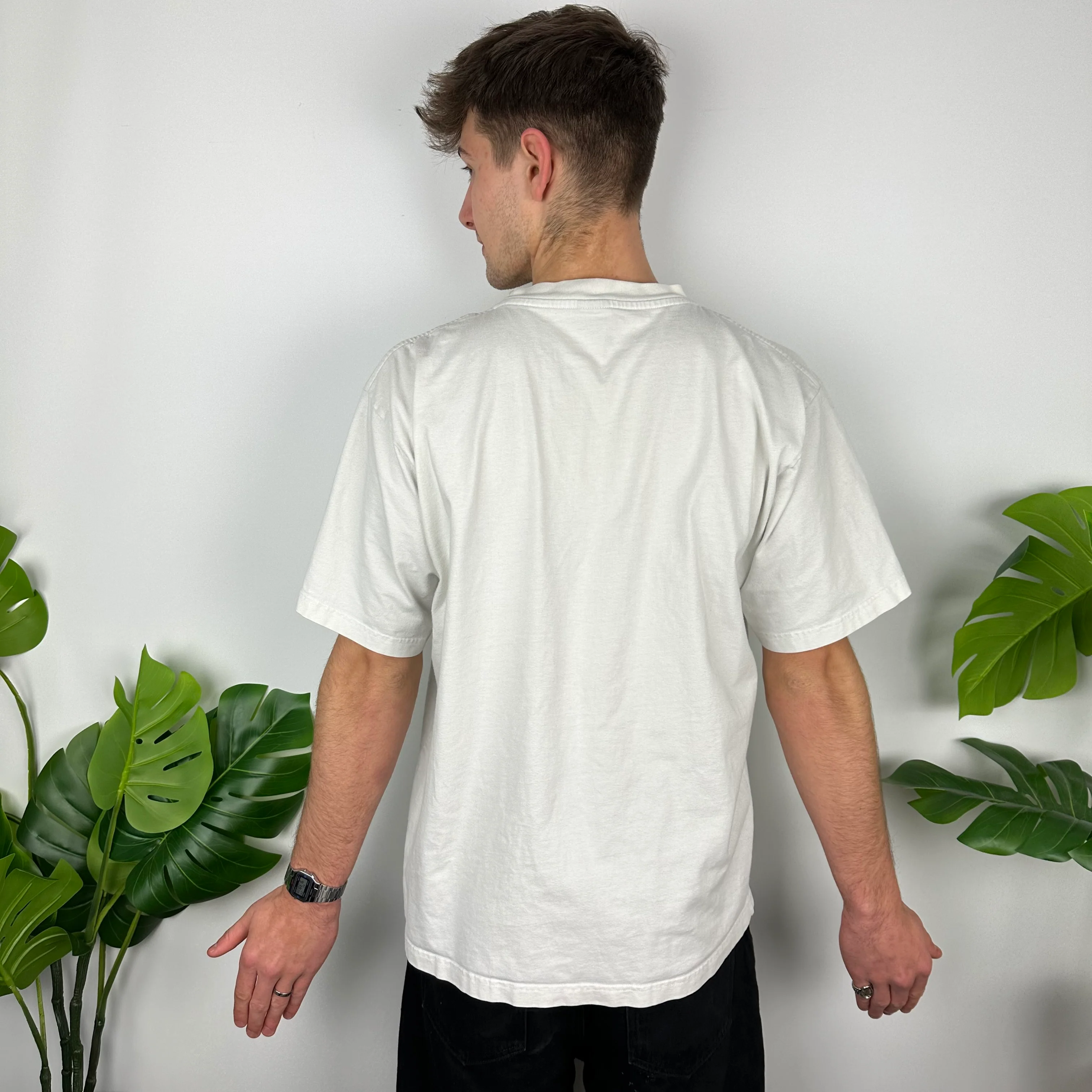 Nike Town London White Embroidered Spell Out T Shirt (L) - Image 4