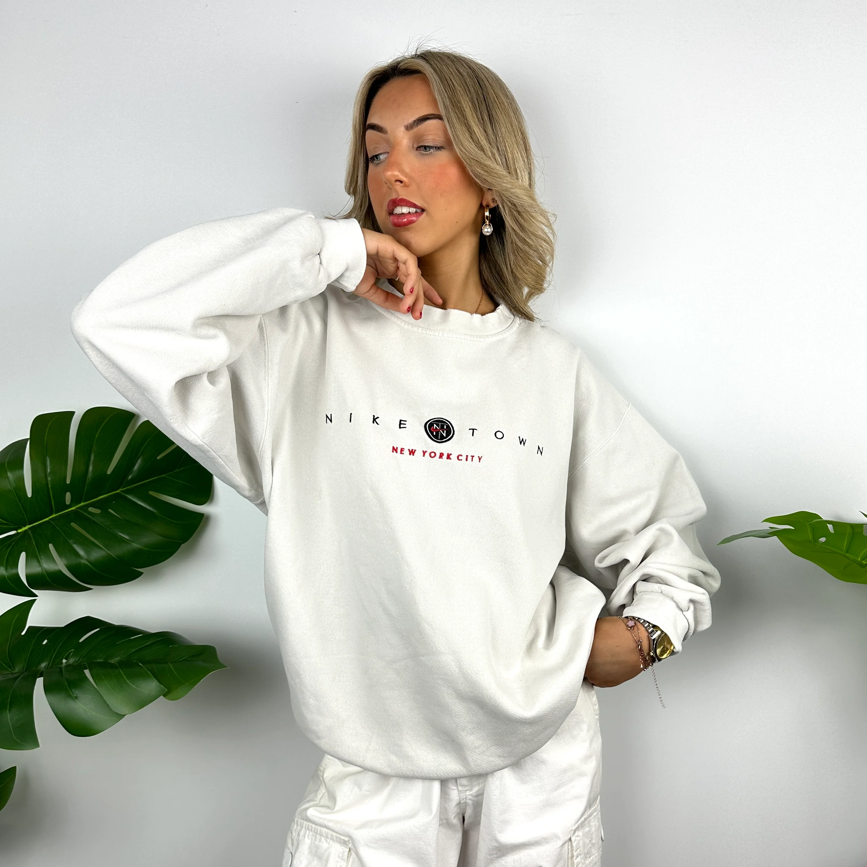 Nike Town New York City White Embroidered Spell Out Sweatshirt (L) - Image 5