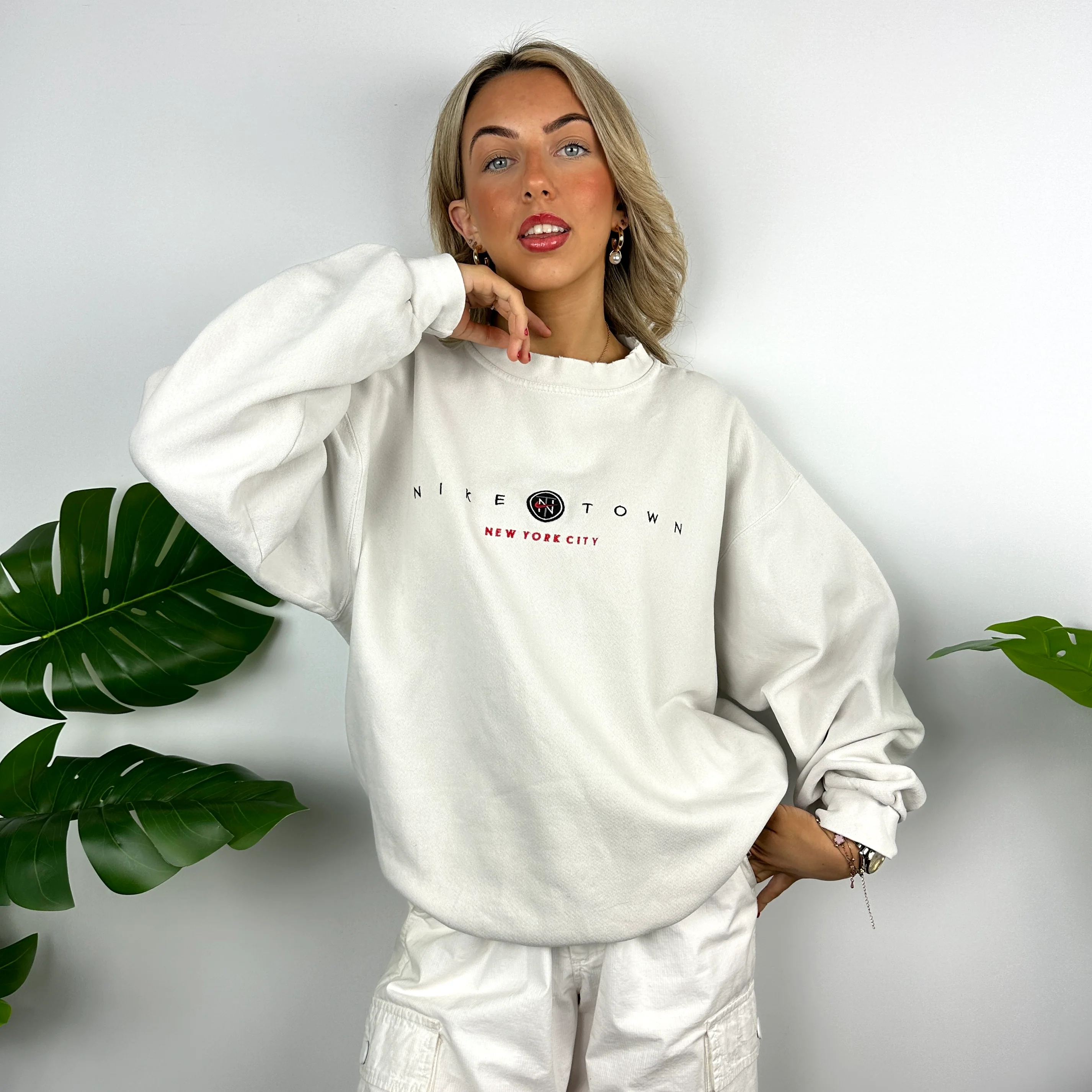 Nike Town New York City White Embroidered Spell Out Sweatshirt (L) - Image 6