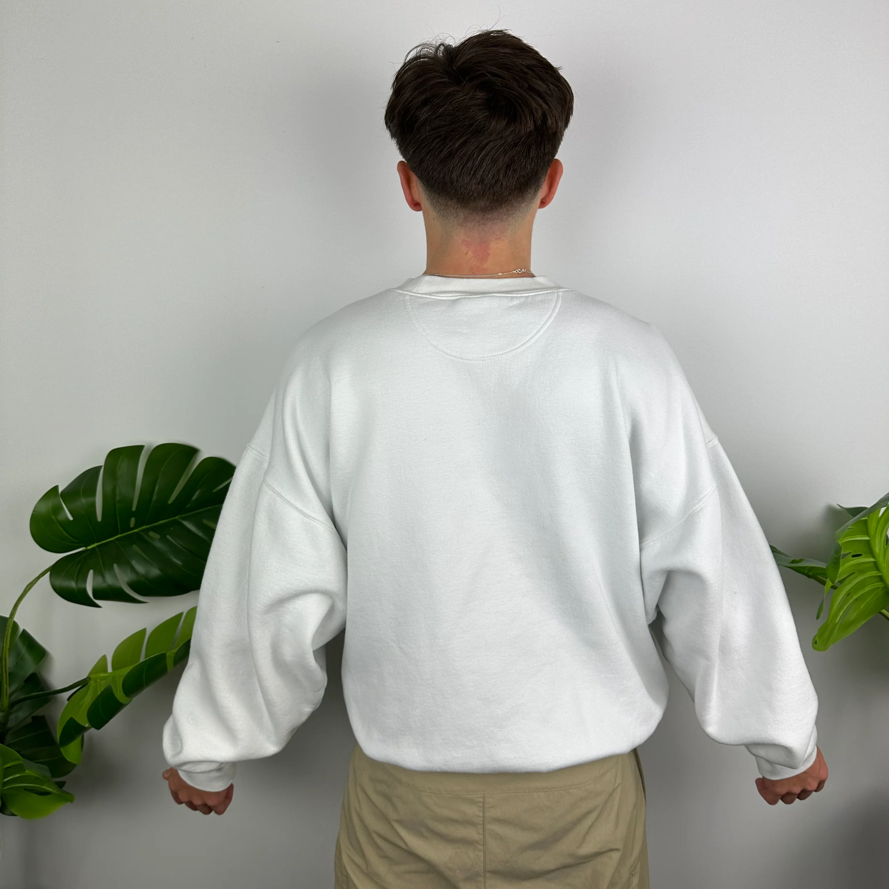 Nike Town San Francisco White Embroidered Spell Out Sweatshirt (XL) - Image 4