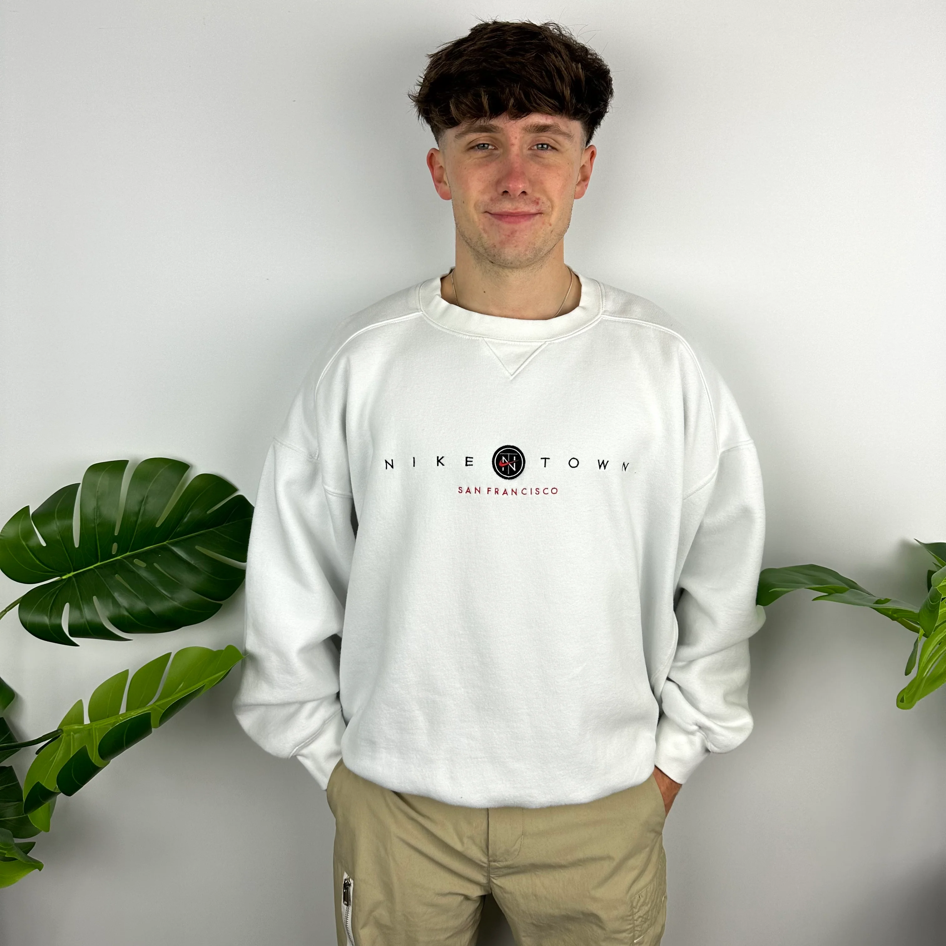 Nike Town San Francisco White Embroidered Spell Out Sweatshirt (XL) - Image 9