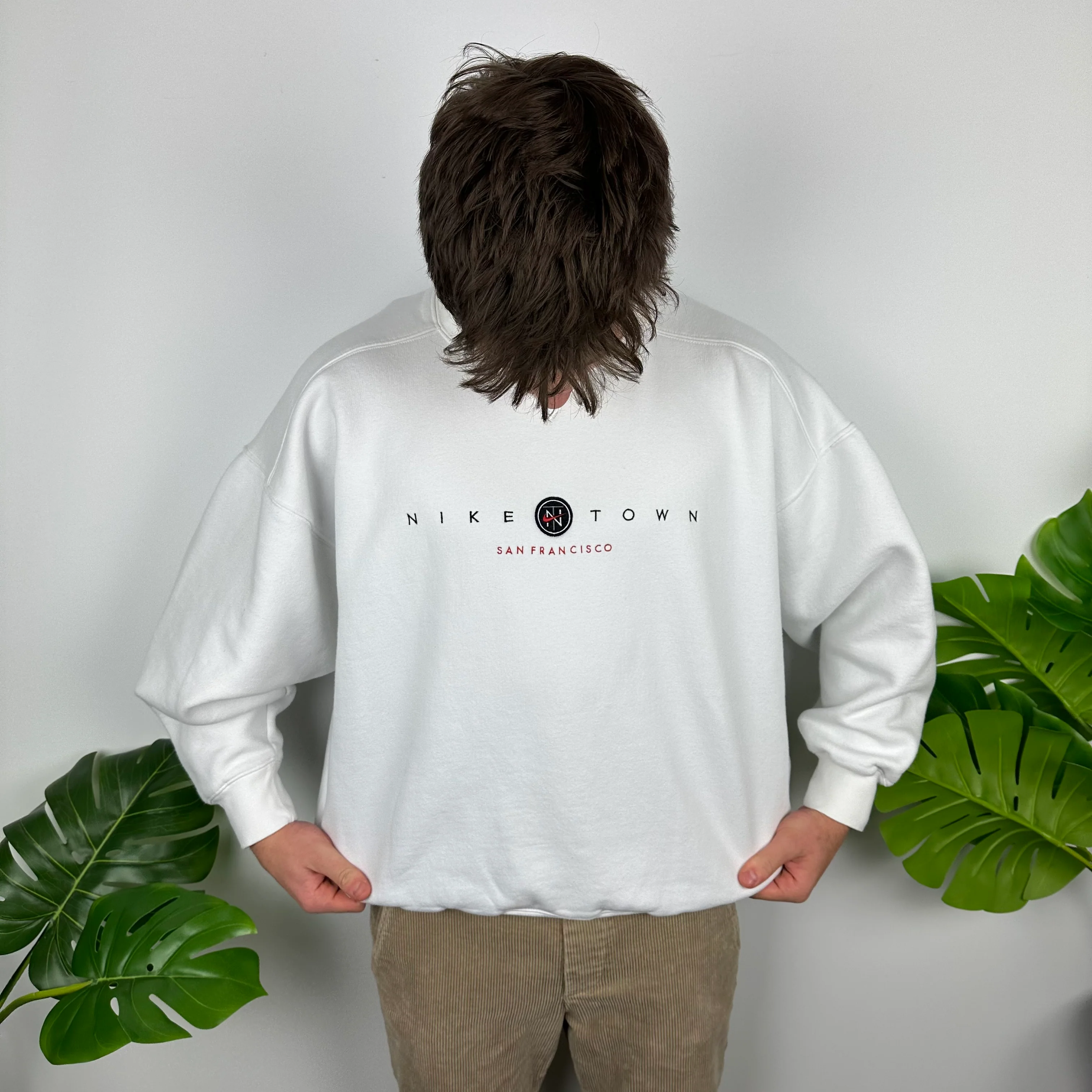 Nike Town San Francisco White Embroidered Spell Out Sweatshirt (XL) - Image 13