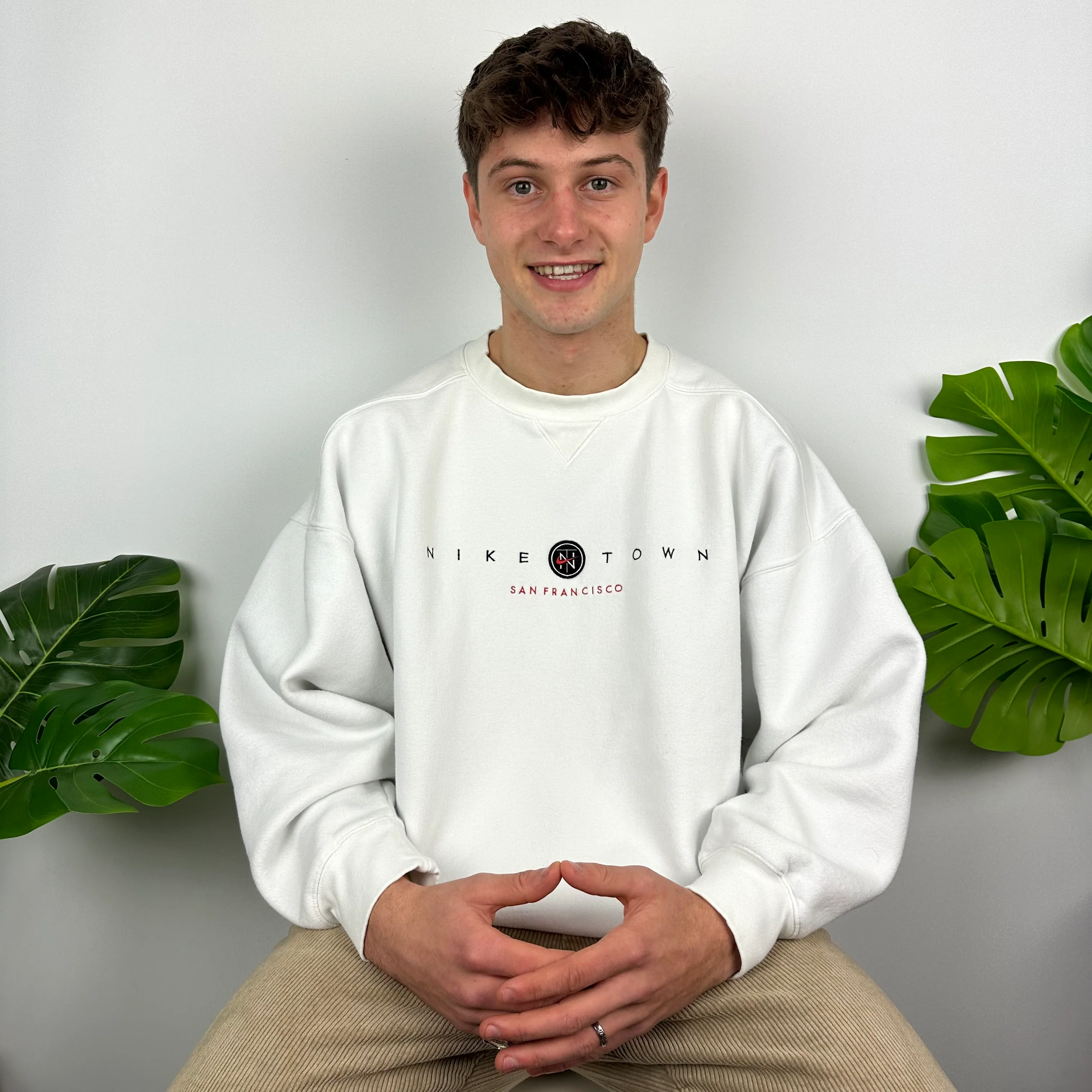 Nike Town San Francisco White Embroidered Spell Out Sweatshirt (XL) - Image 6