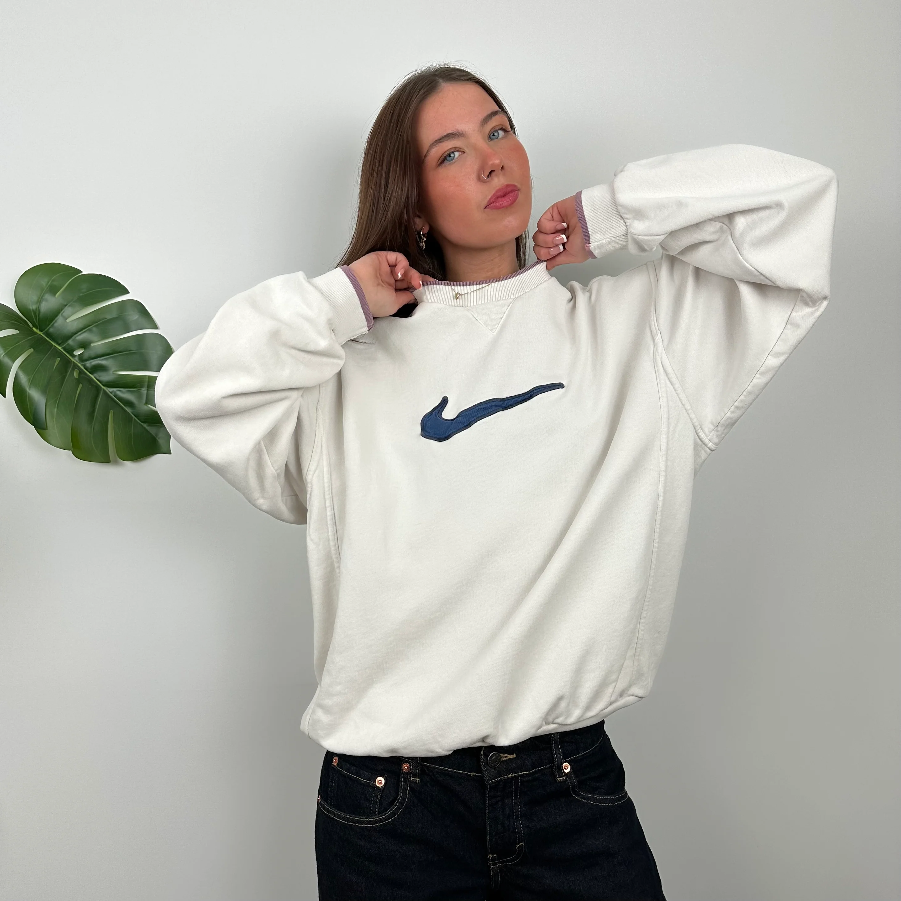 Nike White Embroidered Centre Swoosh Sweatshirt (M) - Image 3