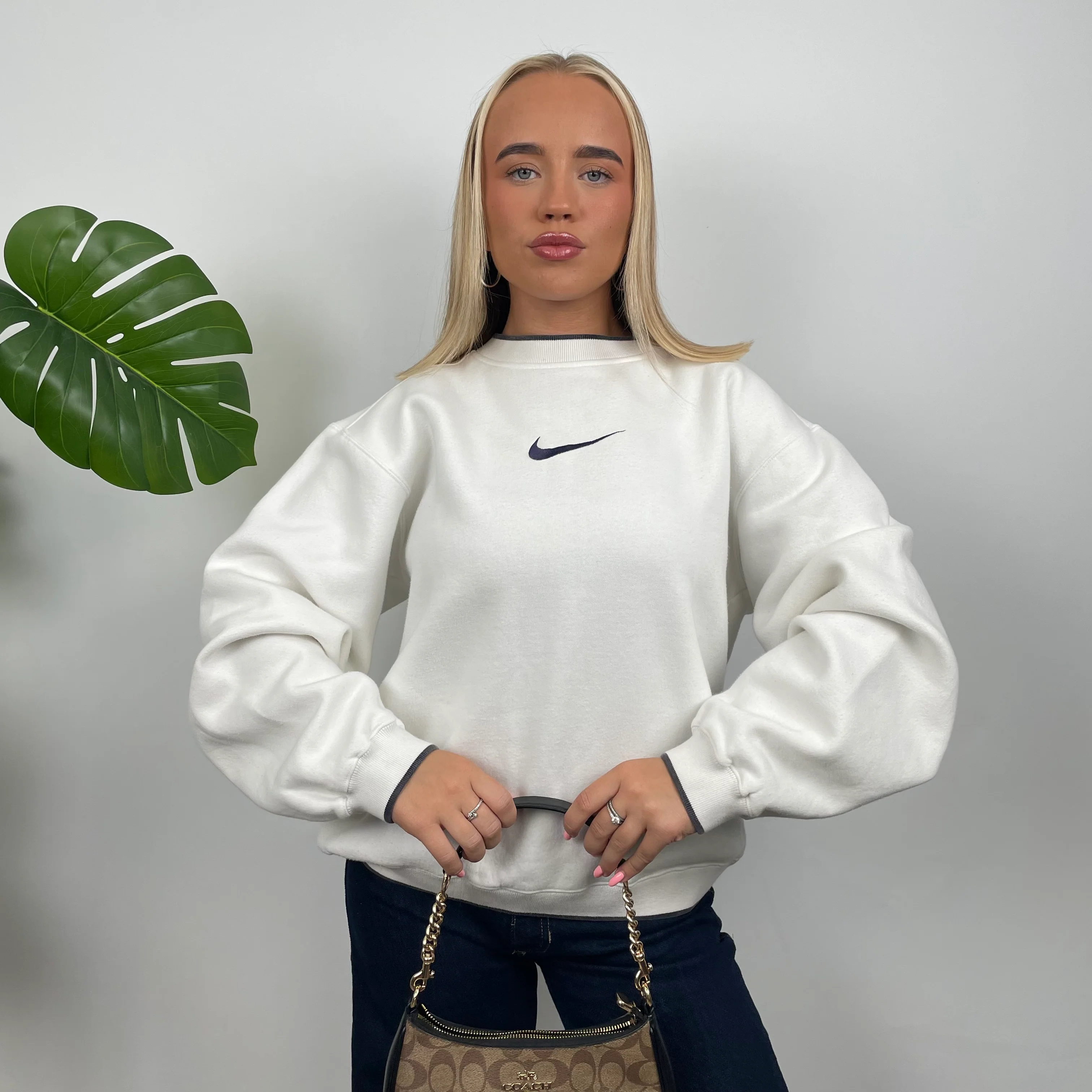 Nike White Embroidered Centre Swoosh Sweatshirt (M) - Image 3