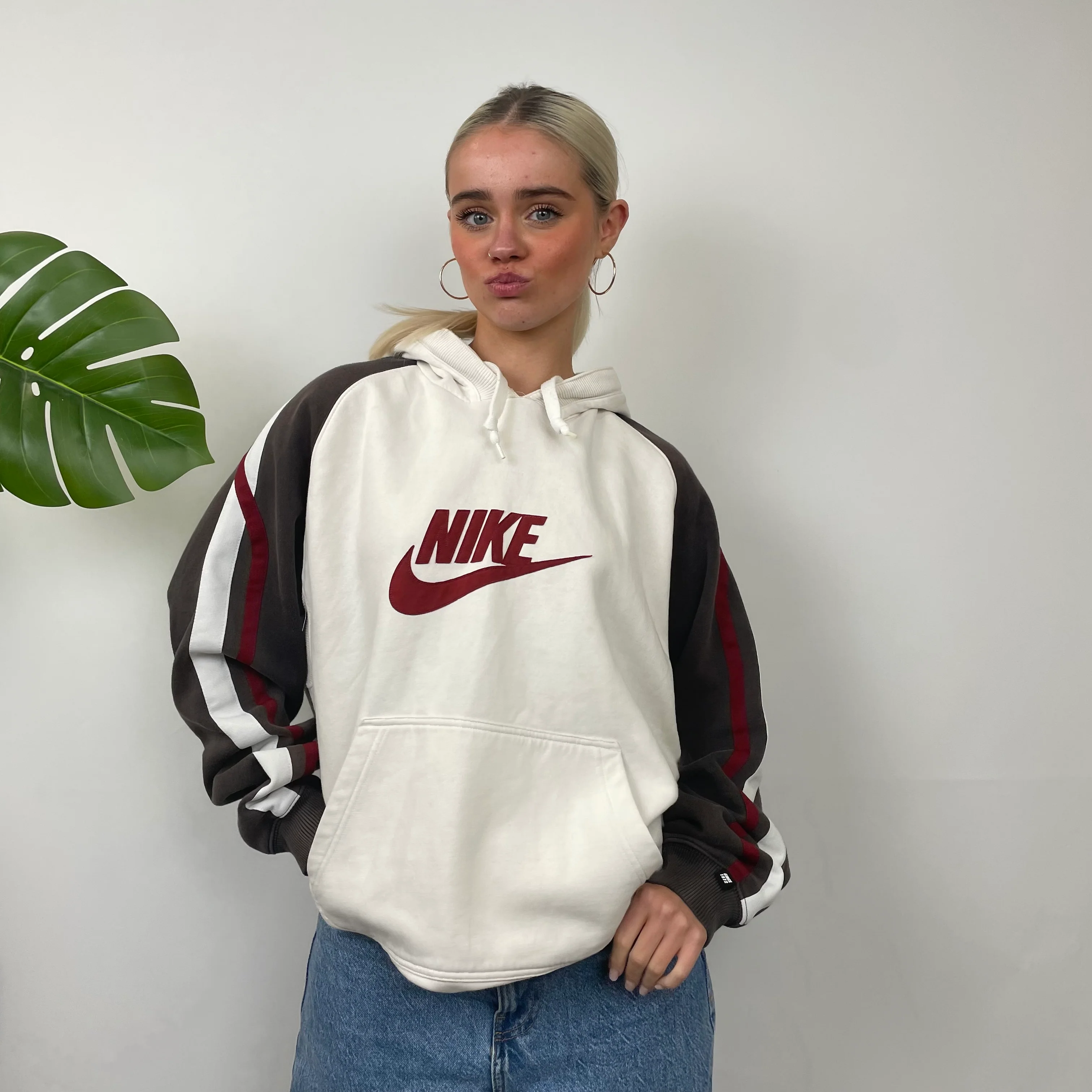 Nike White Embroidered Spell Out Hoodie (M)