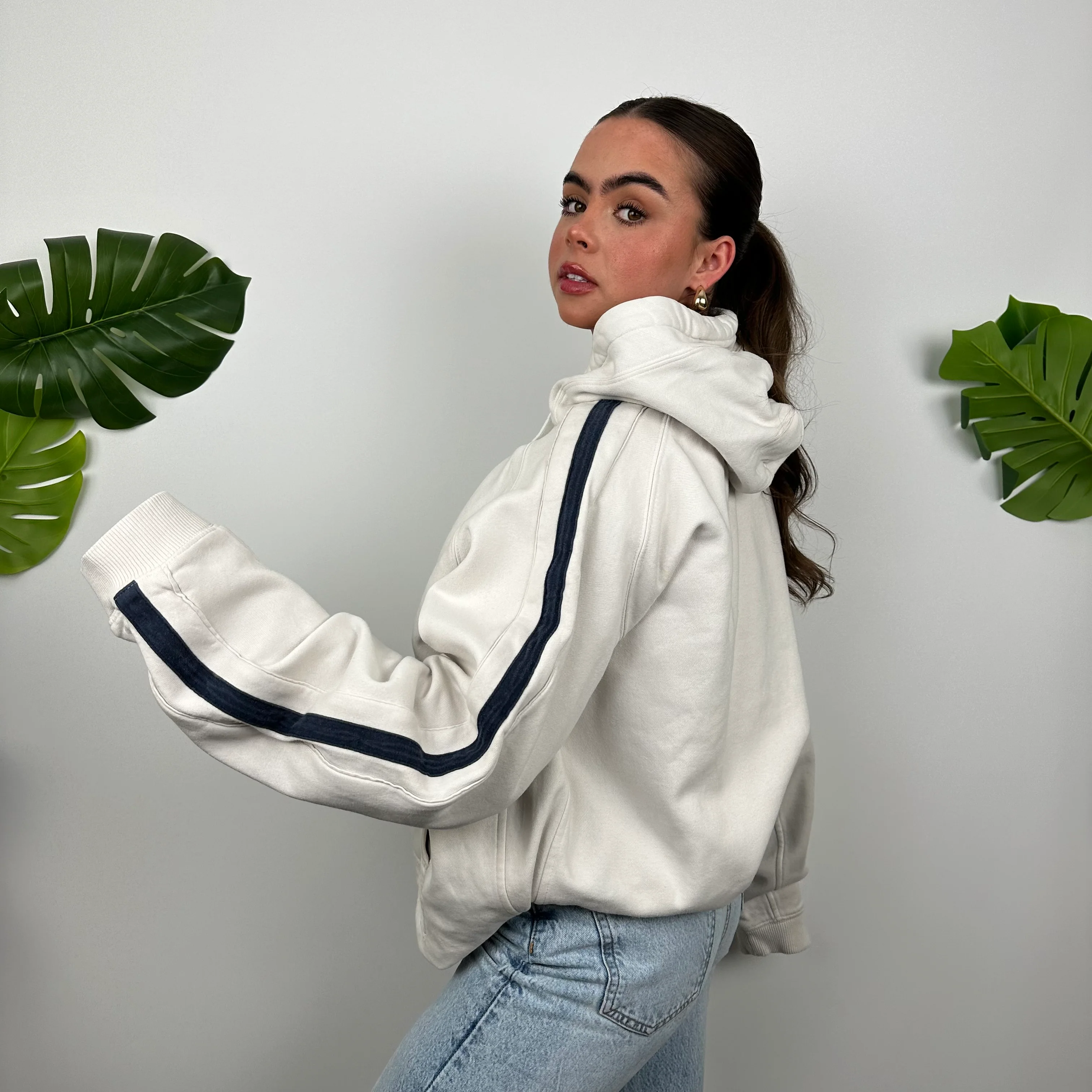 Nike White Embroidered Spell Out Hoodie (L) - Image 4