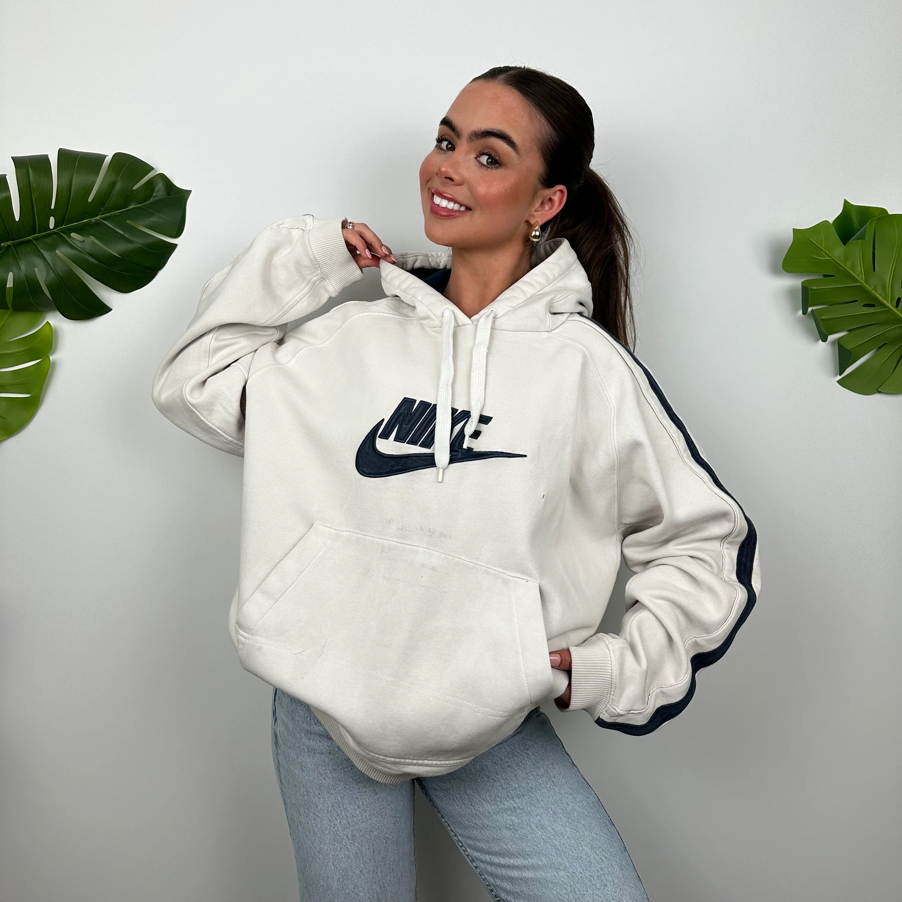 Nike White Embroidered Spell Out Hoodie (L) - Image 5