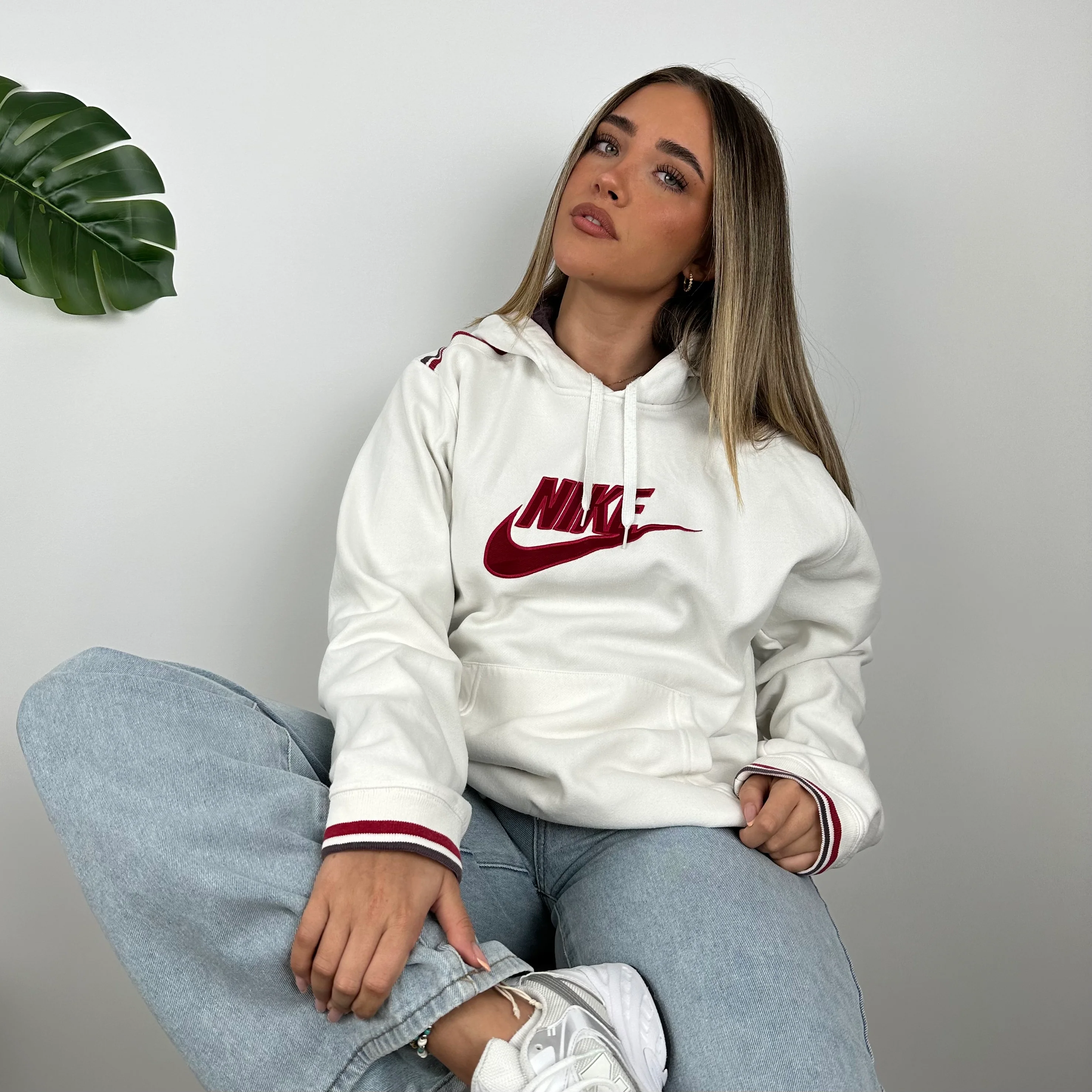 Nike White Embroidered Spell Out Hoodie (M) - Image 8
