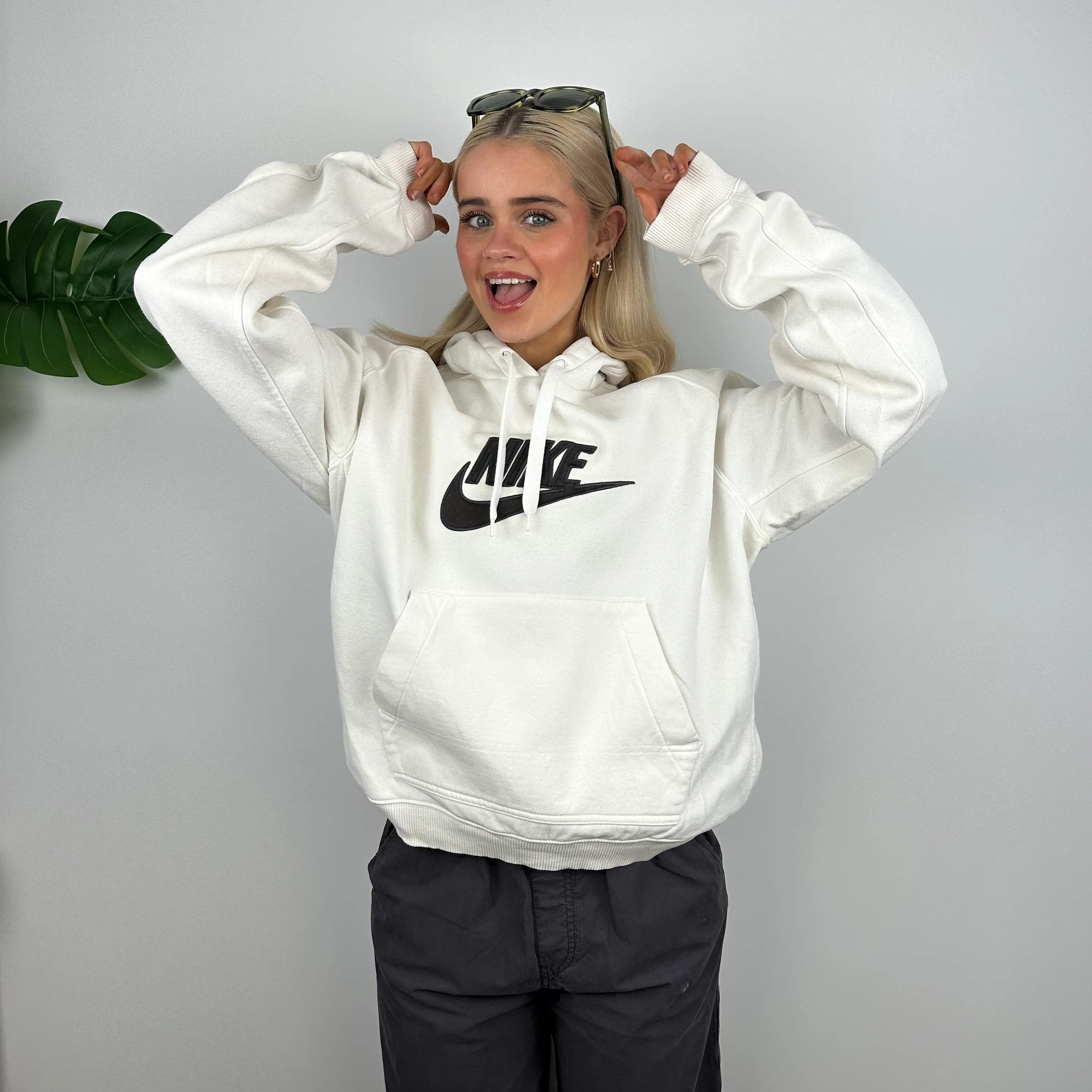 Nike White Embroidered Spell Out Hoodie (M) - Image 2