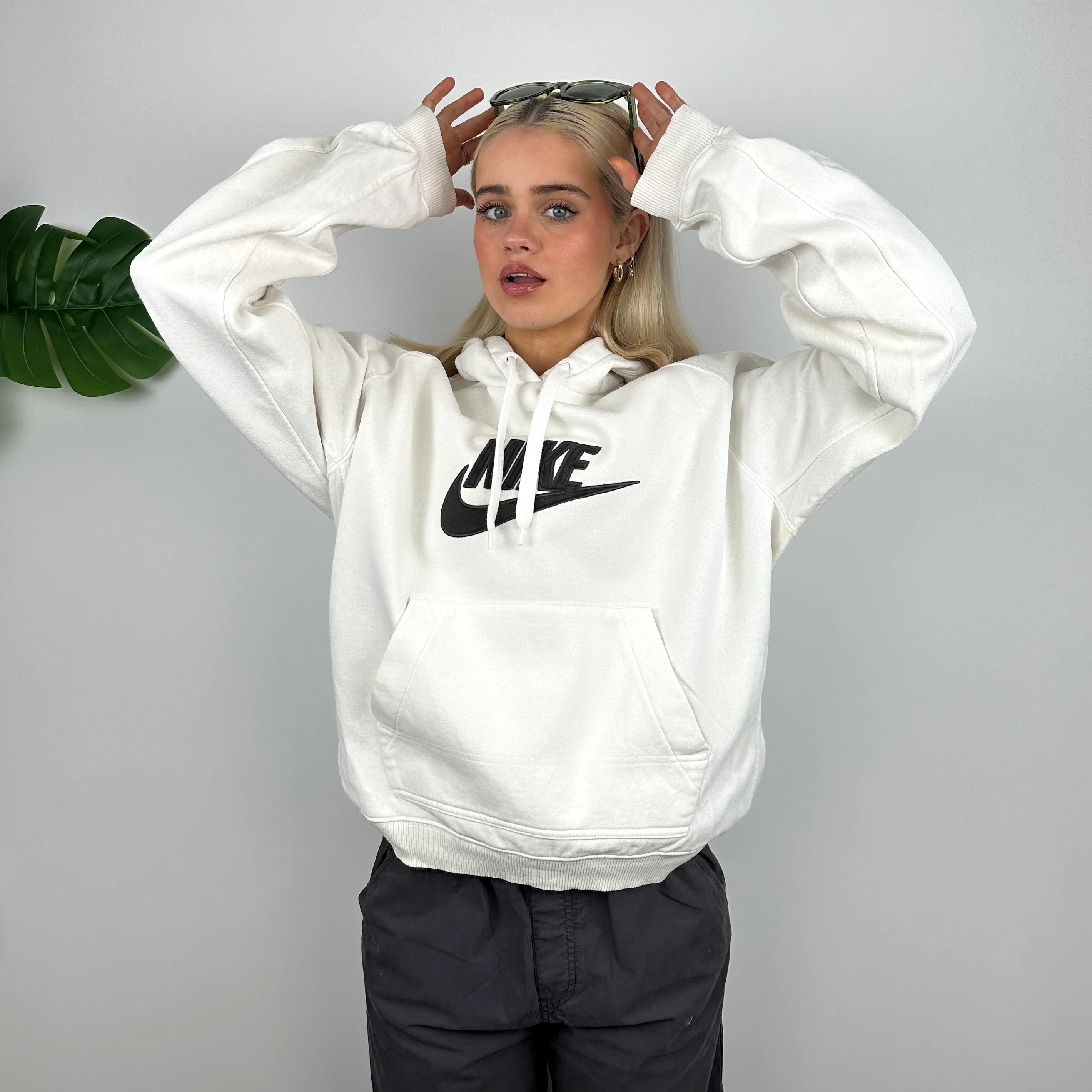 Nike White Embroidered Spell Out Hoodie (M) - Image 4