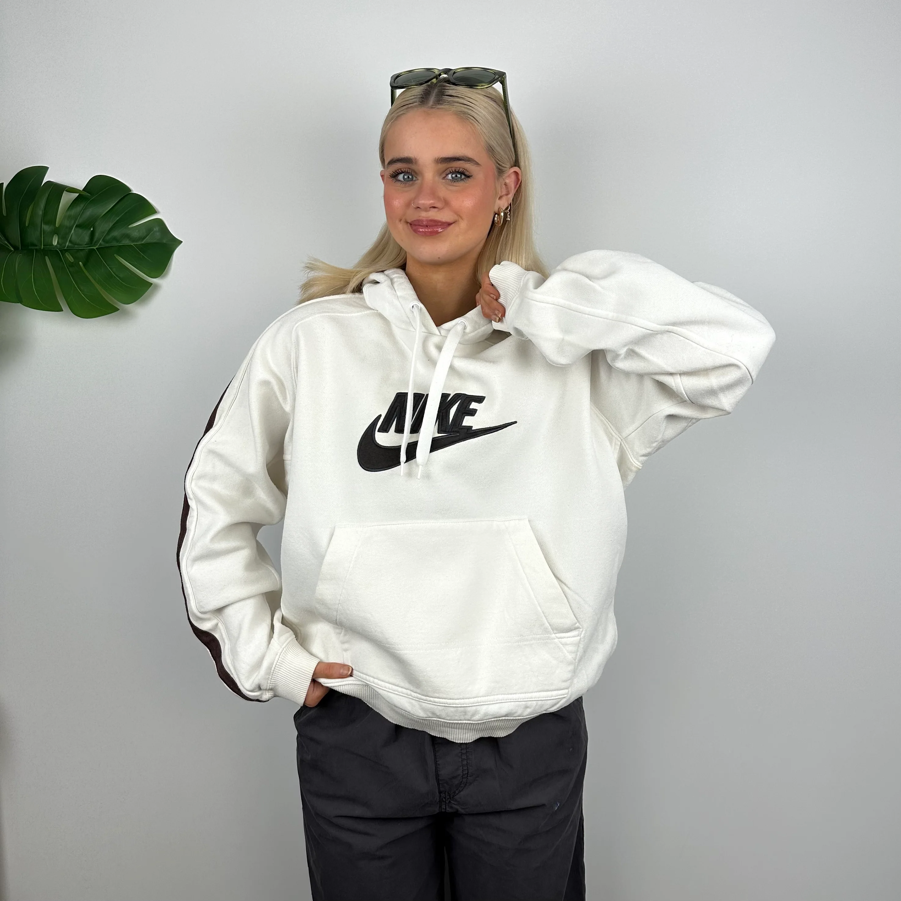 Nike White Embroidered Spell Out Hoodie (M) - Image 5