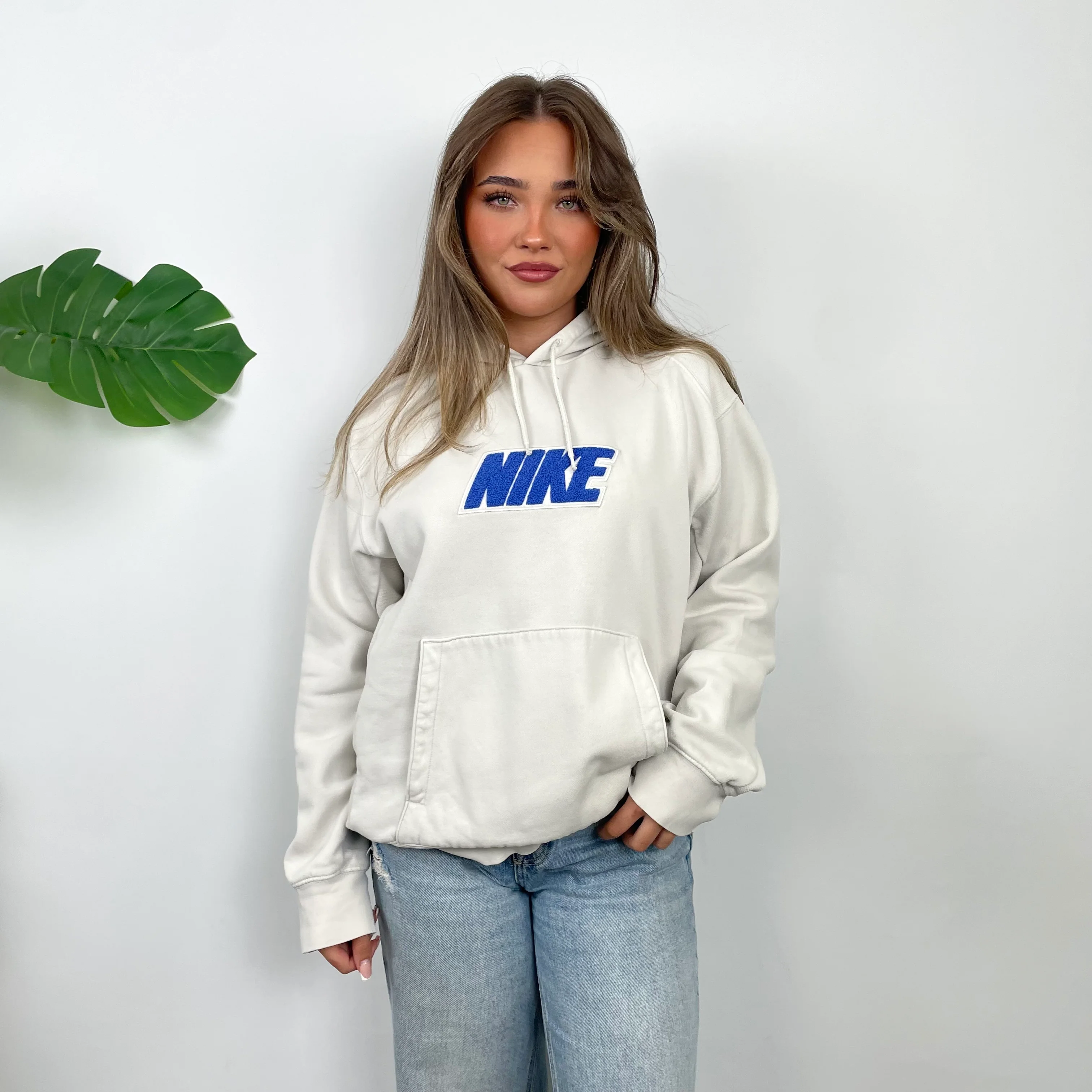 Nike White Embroidered Spell Out Hoodie (M) - Image 2