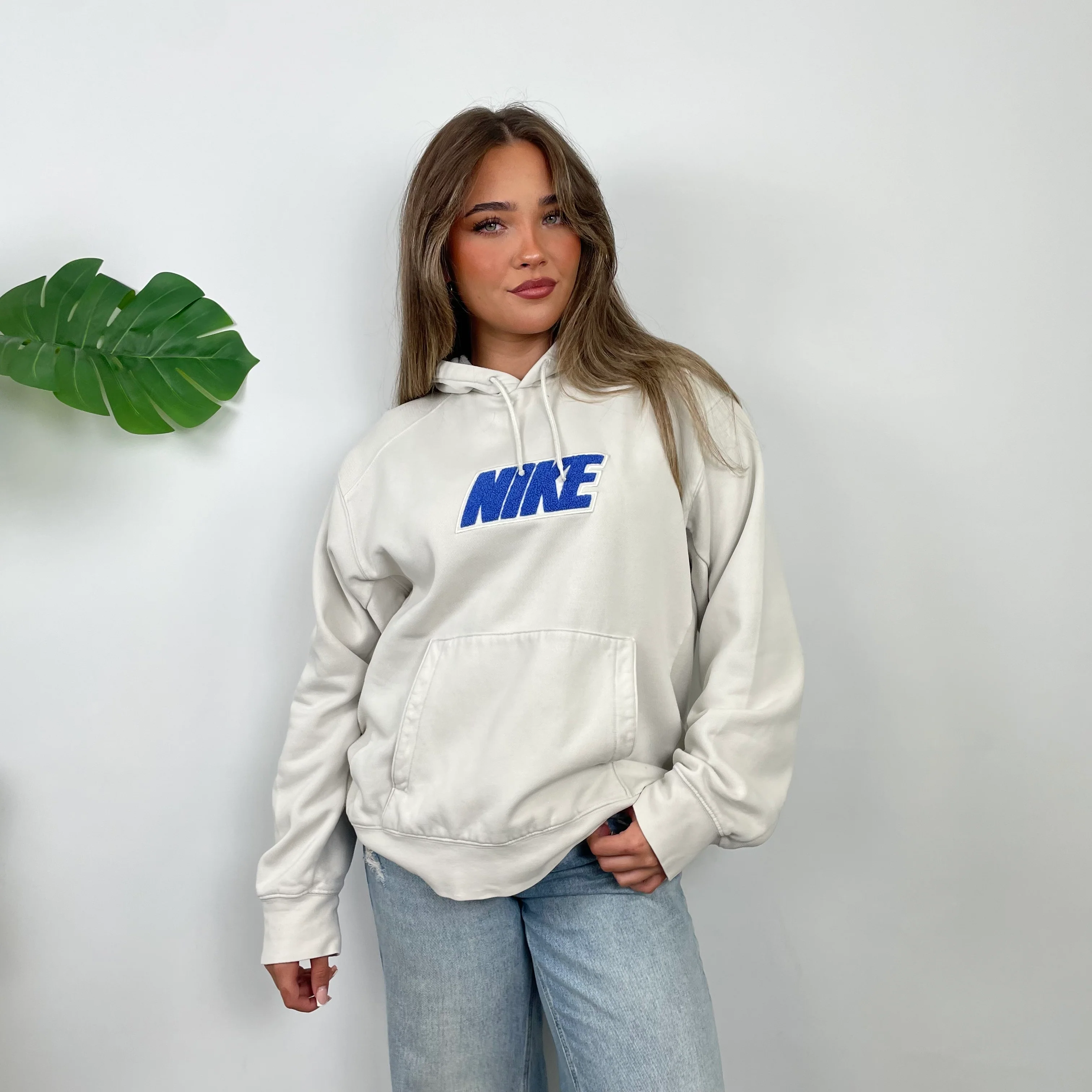 Nike White Embroidered Spell Out Hoodie (M) - Image 6