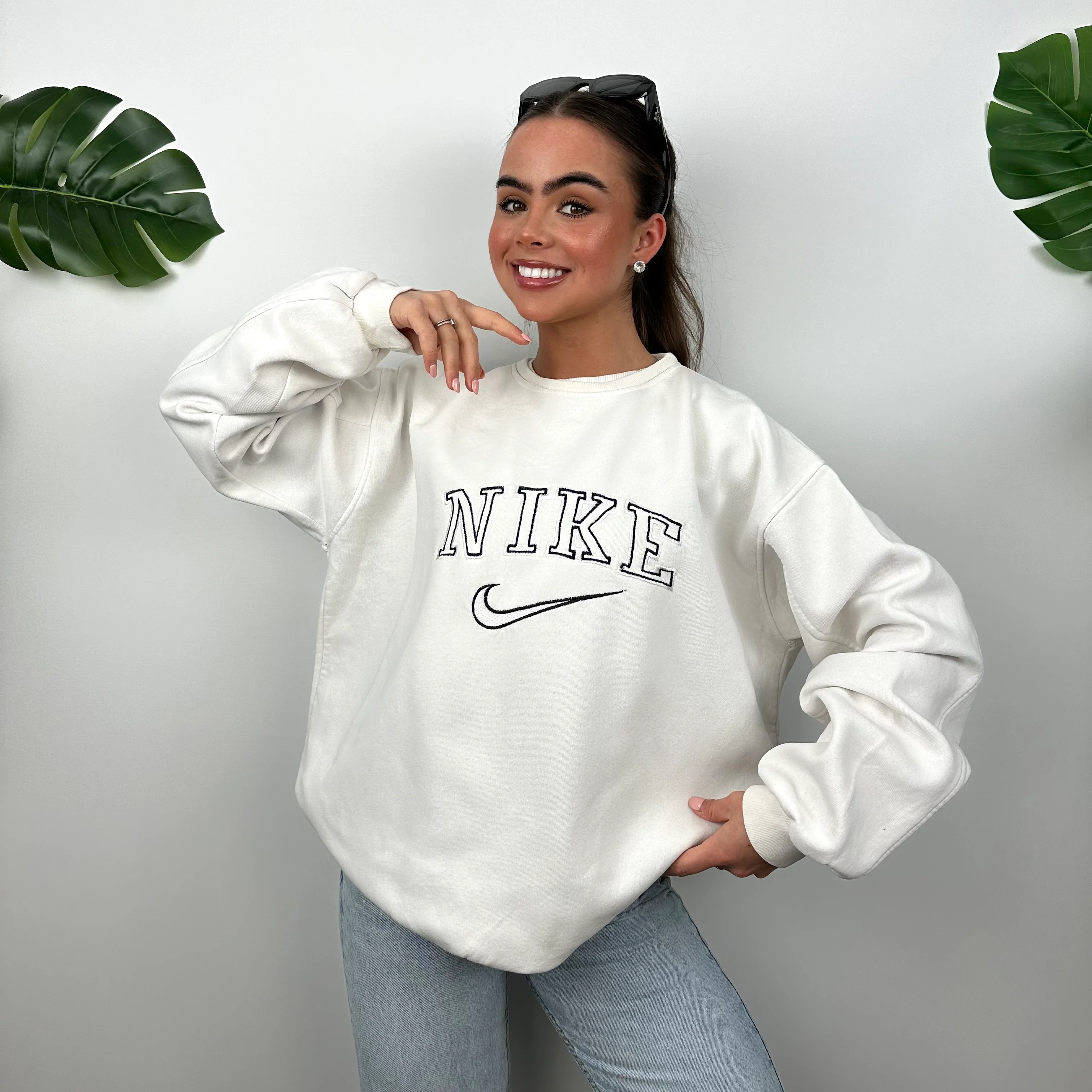 Nike White Embroidered Spell Out Sweatshirt (L) - Image 3