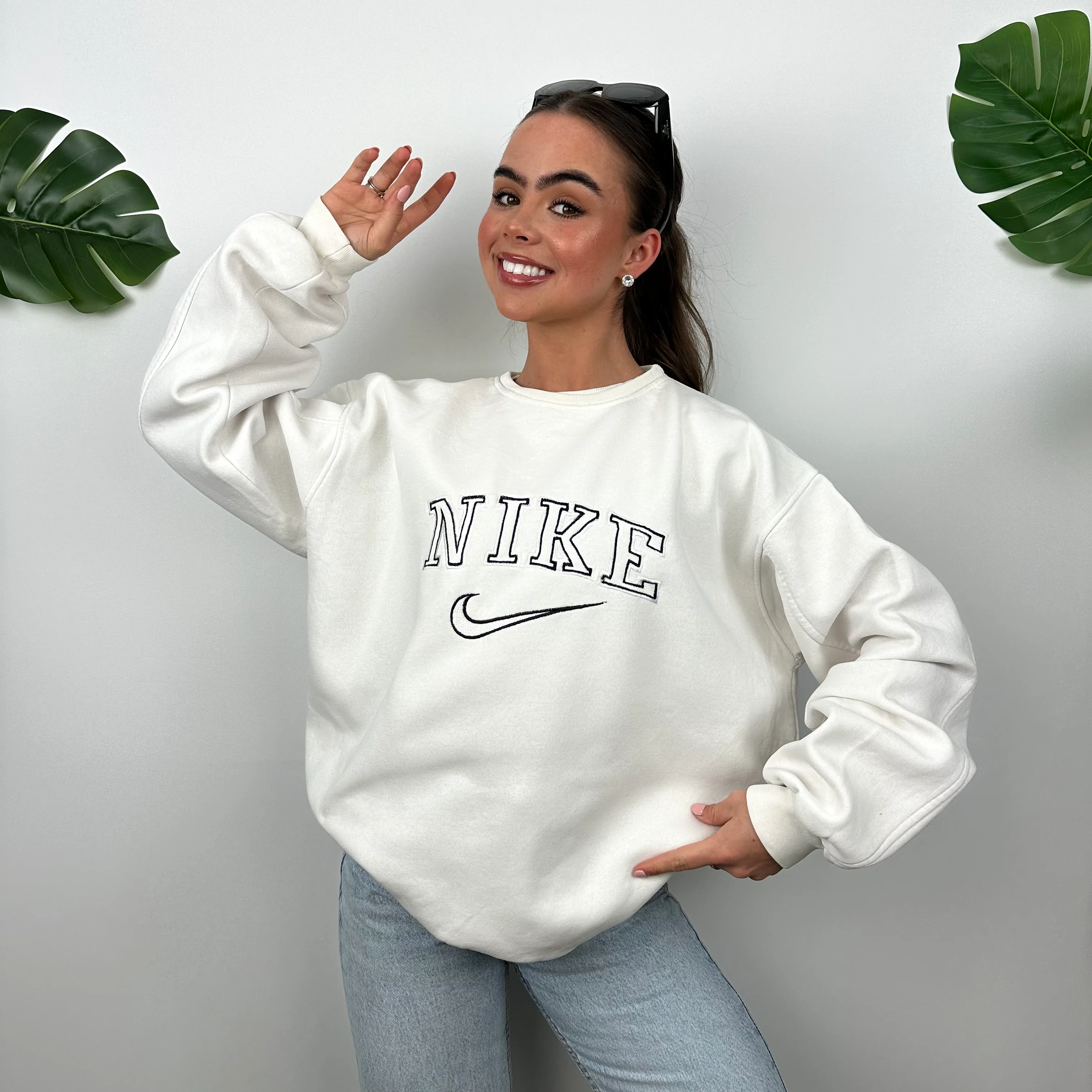 Nike White Embroidered Spell Out Sweatshirt (L) - Image 5