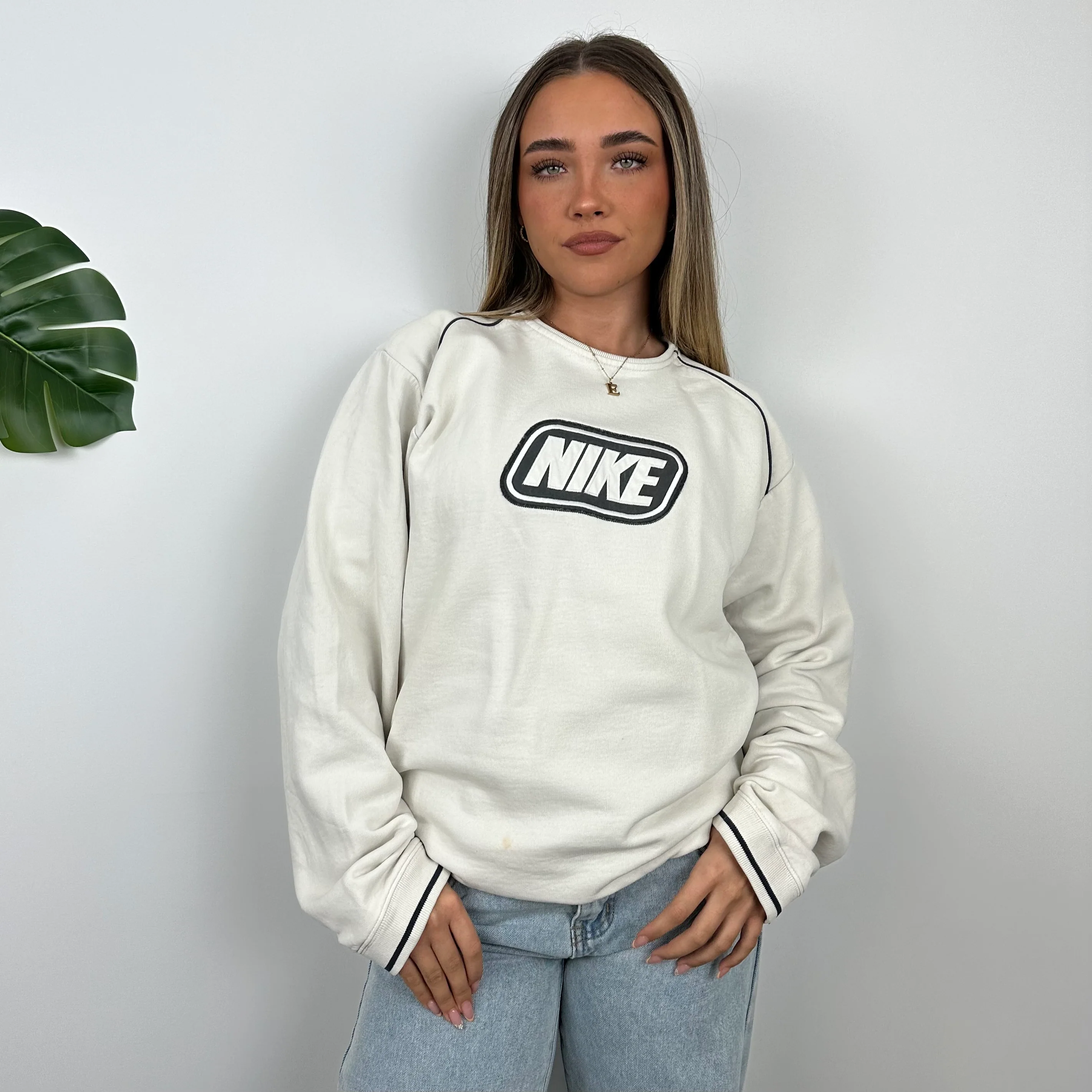 Nike RARE White Embroidered Spell Out Sweatshirt as worn by Molly Mae Hague (M) - Image 3