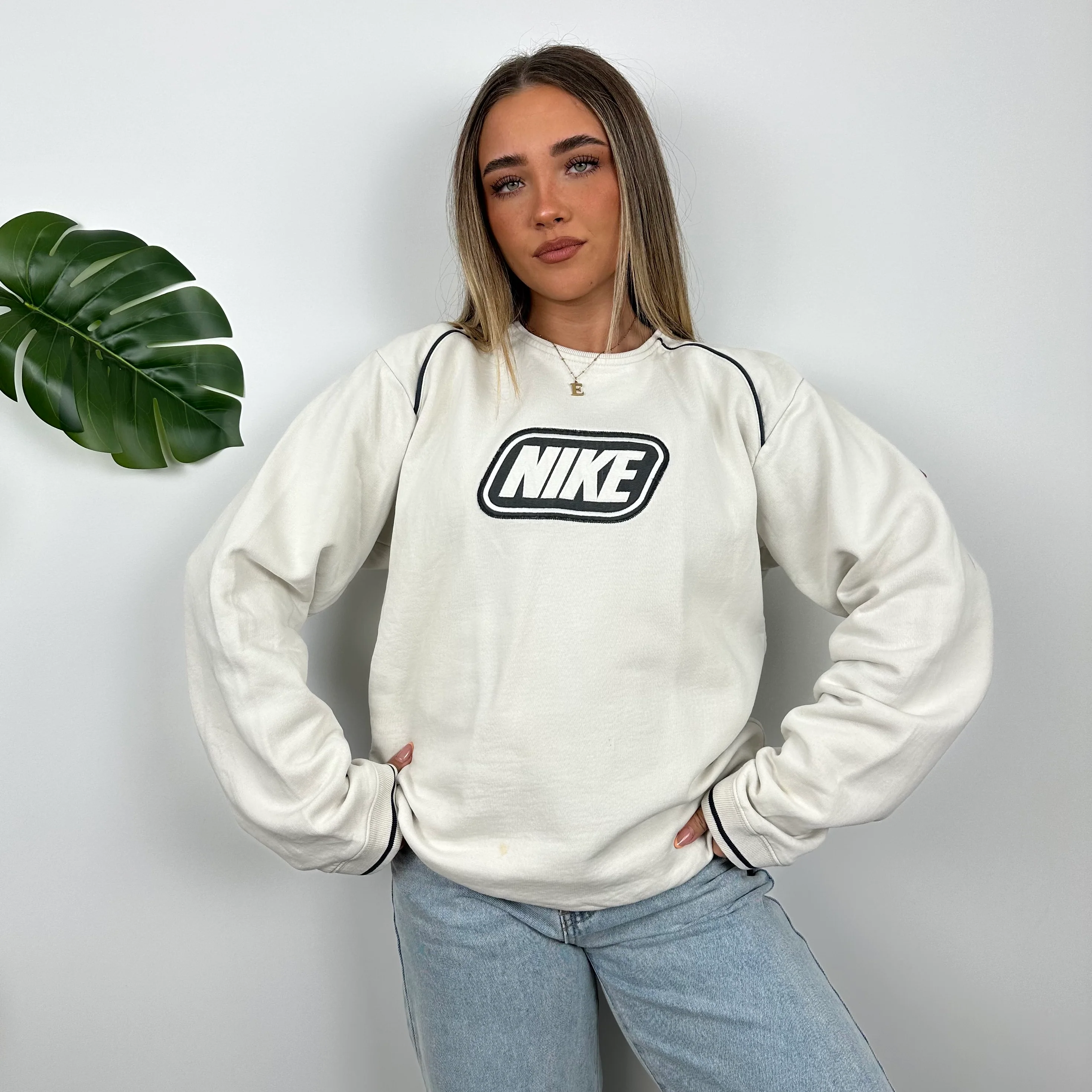 Nike RARE White Embroidered Spell Out Sweatshirt as worn by Molly Mae Hague (M) - Image 4